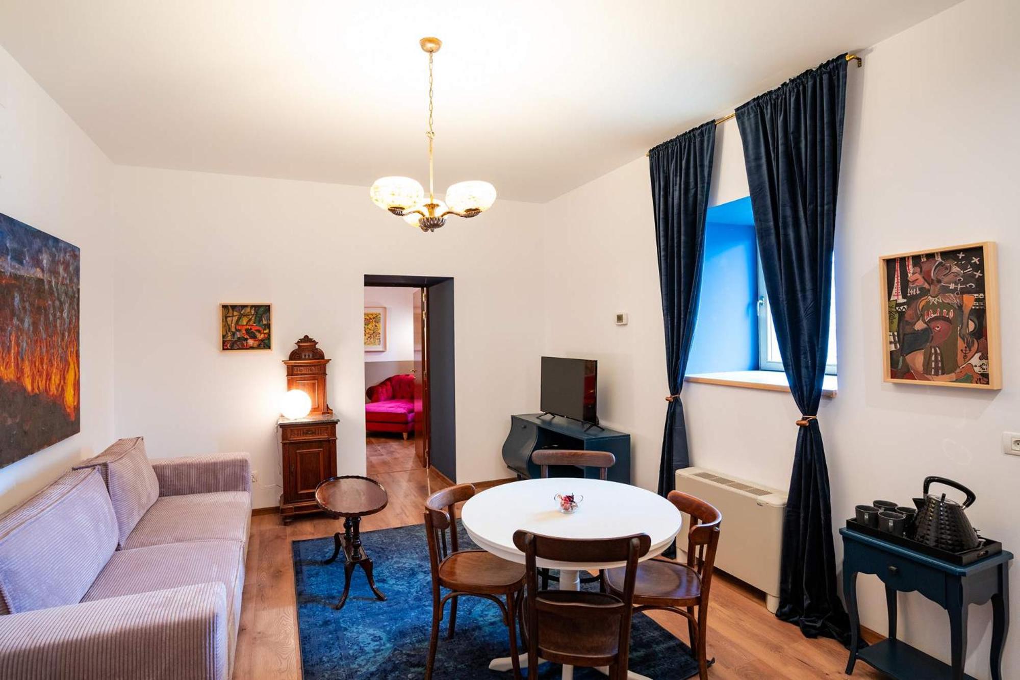 Two-Bedroom Apartment with Living  - Photo 37