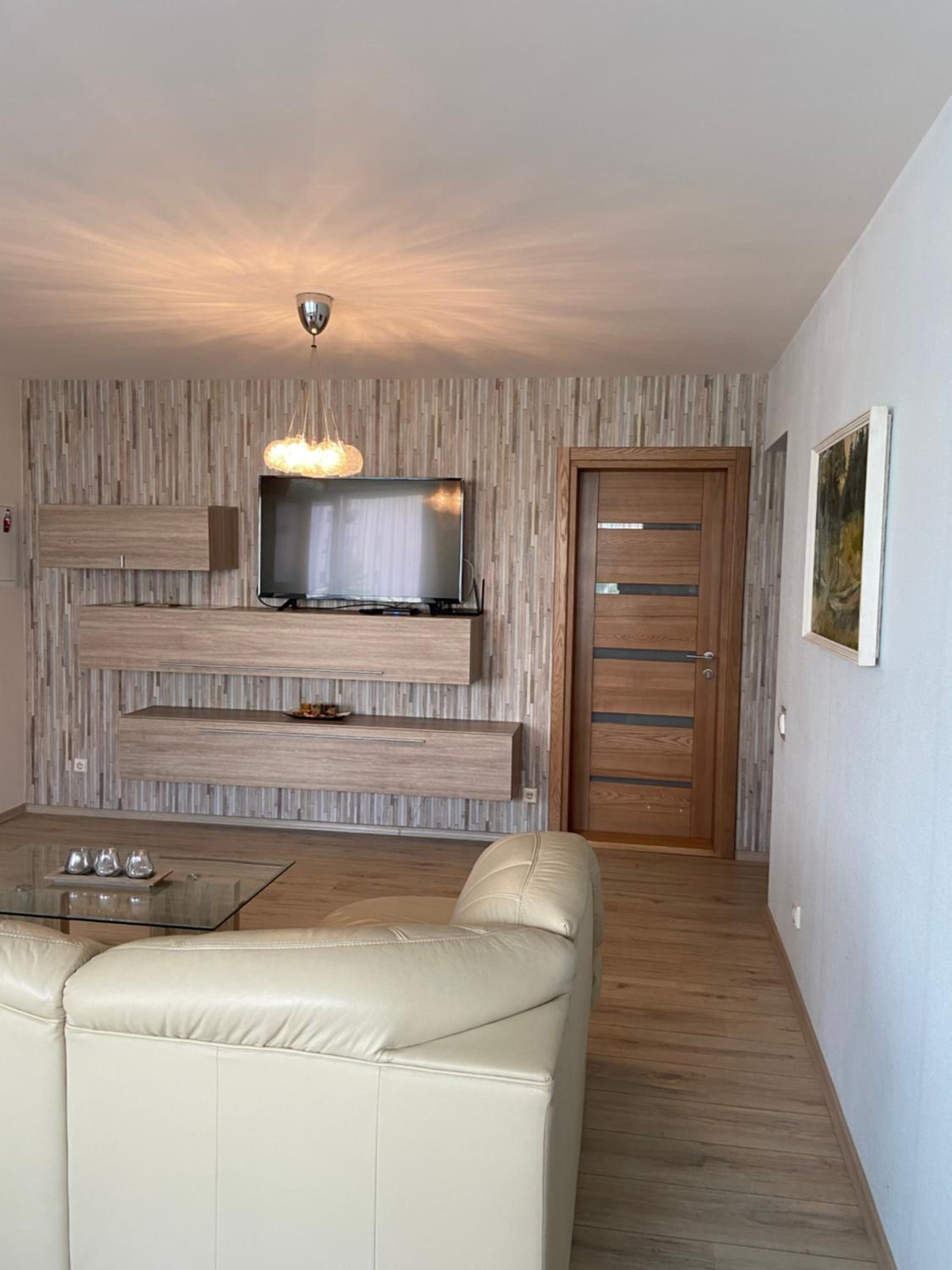 One-Bedroom Apartment - Photo 6