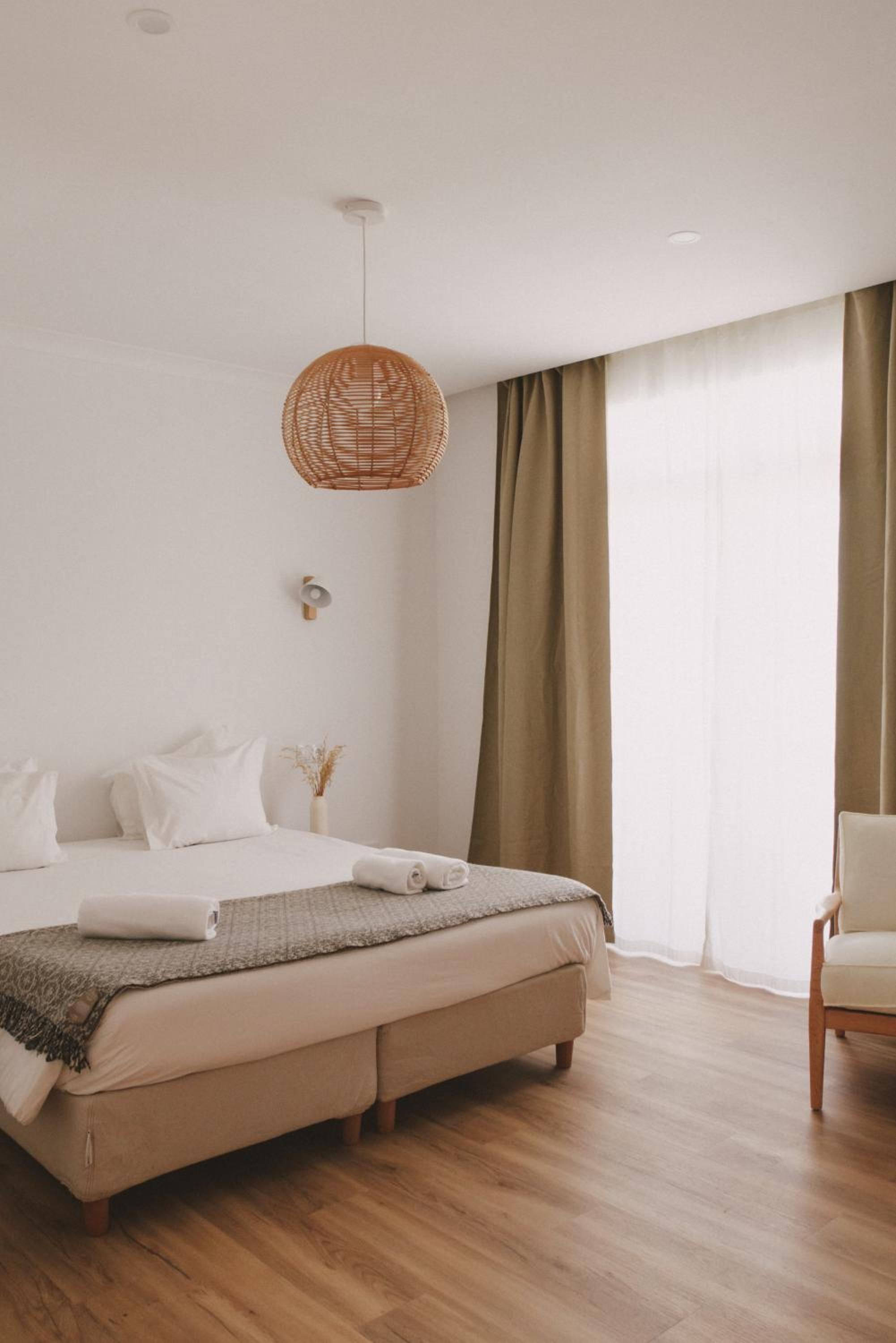 Deluxe Double or Twin Room with Balcony - Photo 4
