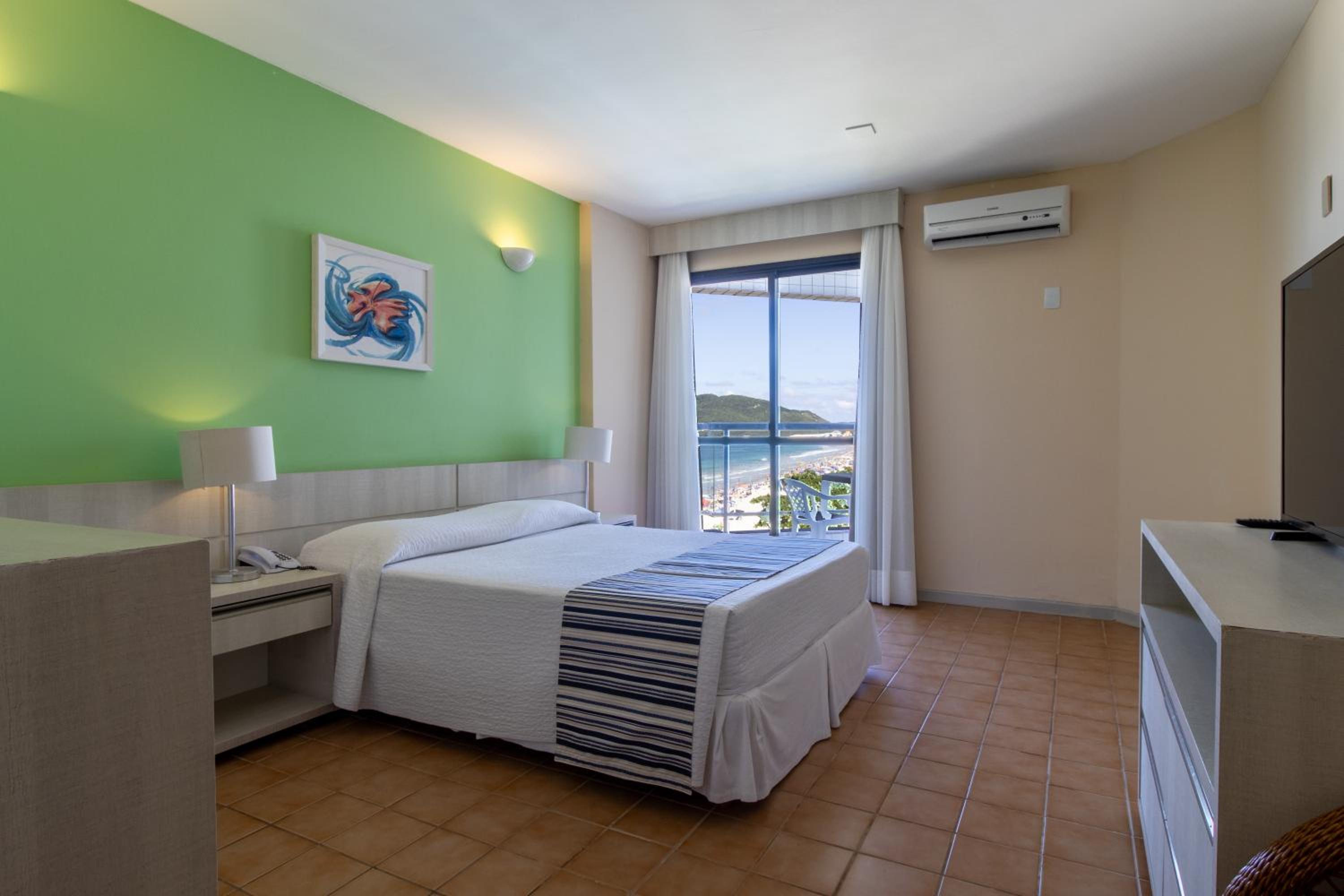 Deluxe Double Room with Balcony and Sea View photo 2