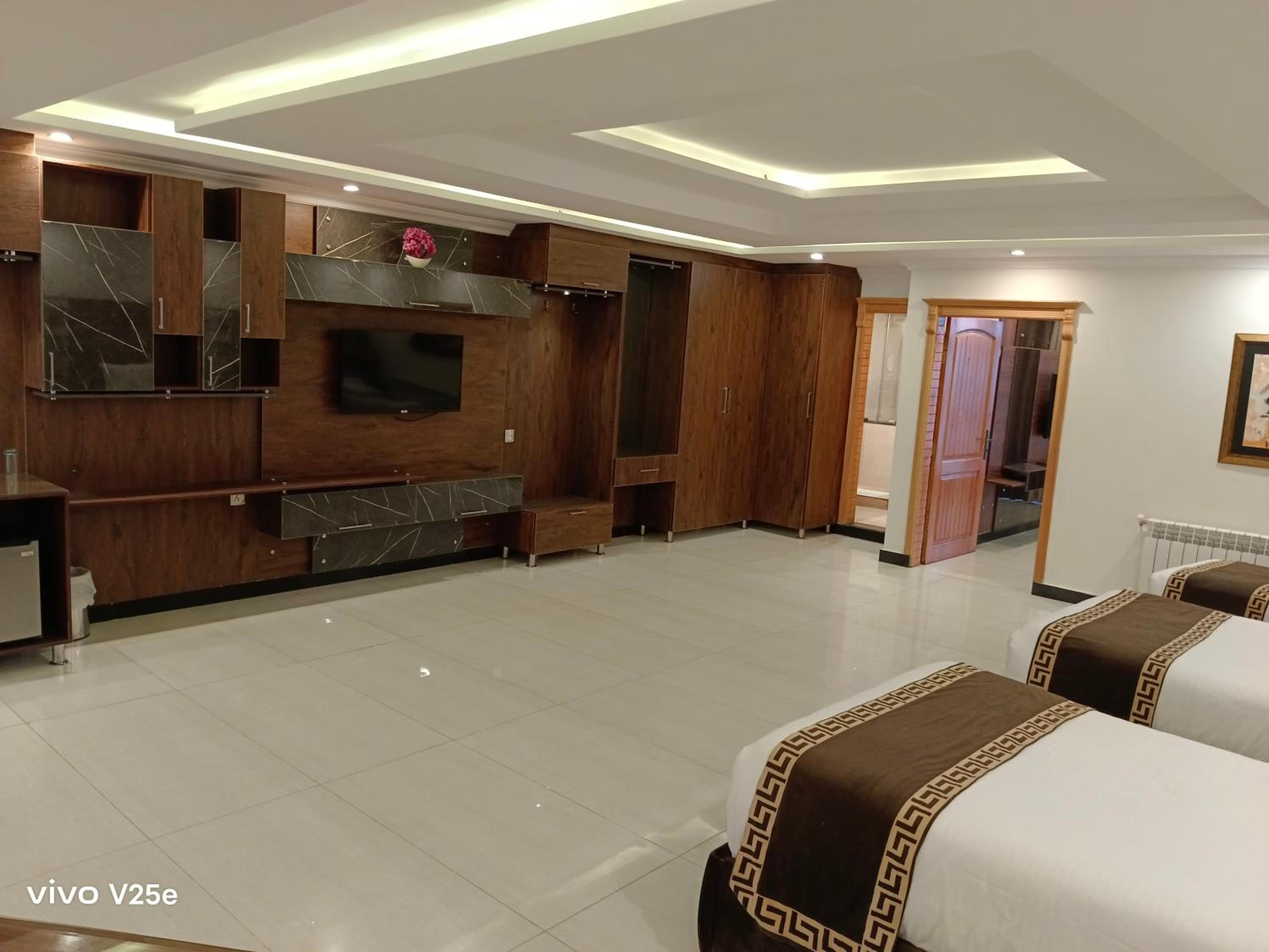 Superior Family Room photo 3