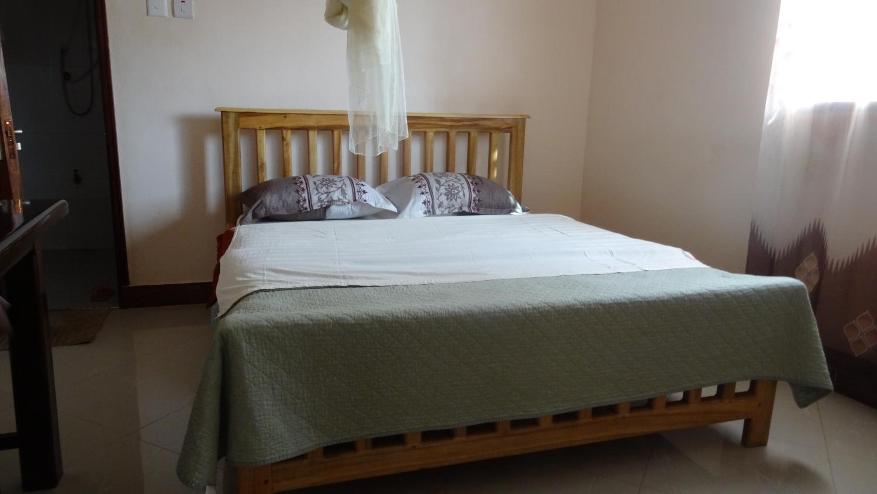 Budget Double Room photo 3