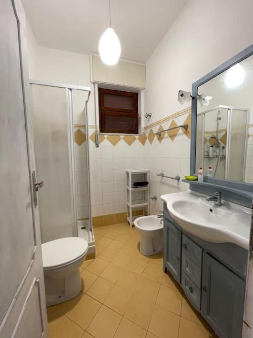 Four-Bedroom House photo 3