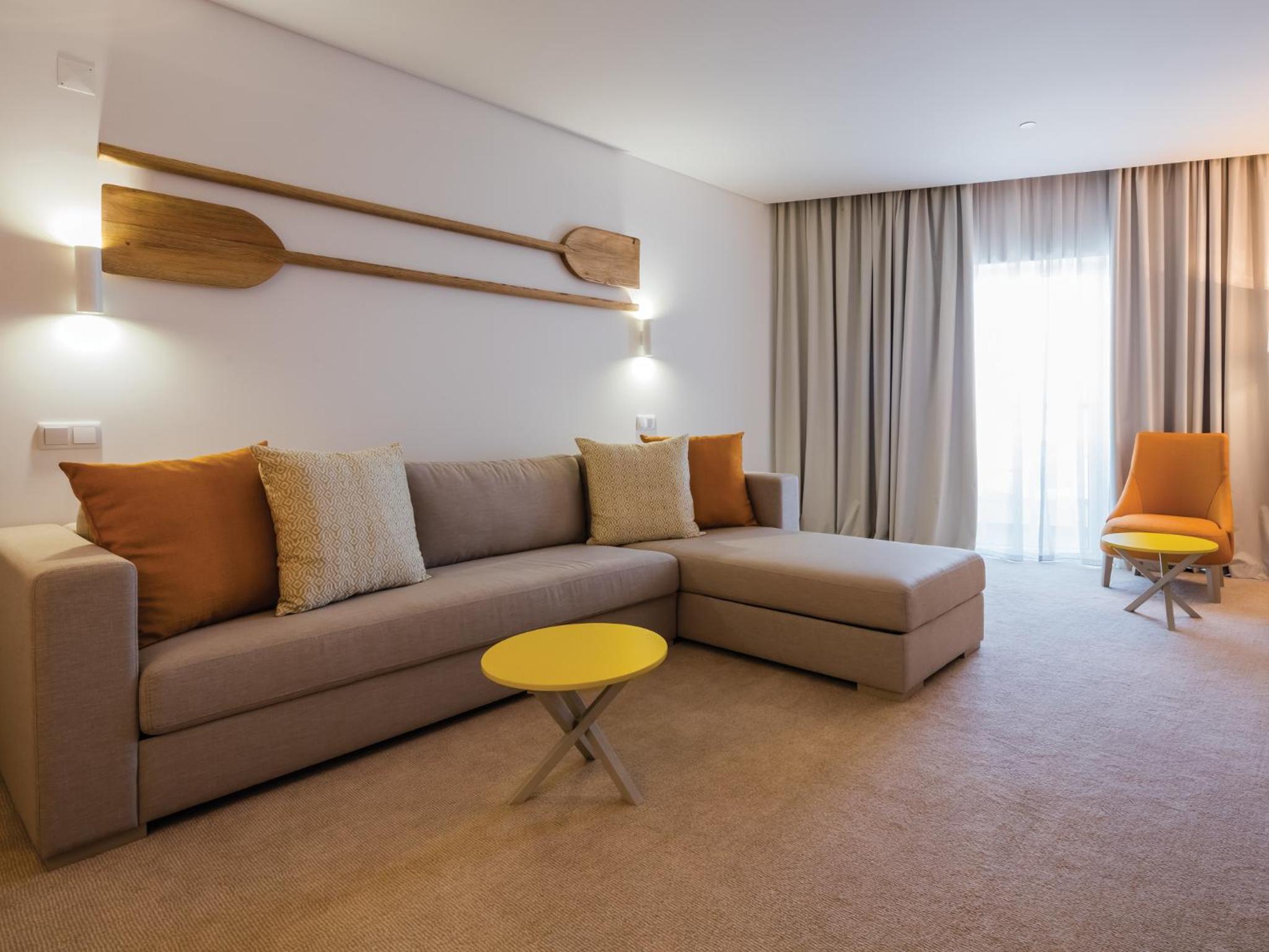 Suite - Photo 8