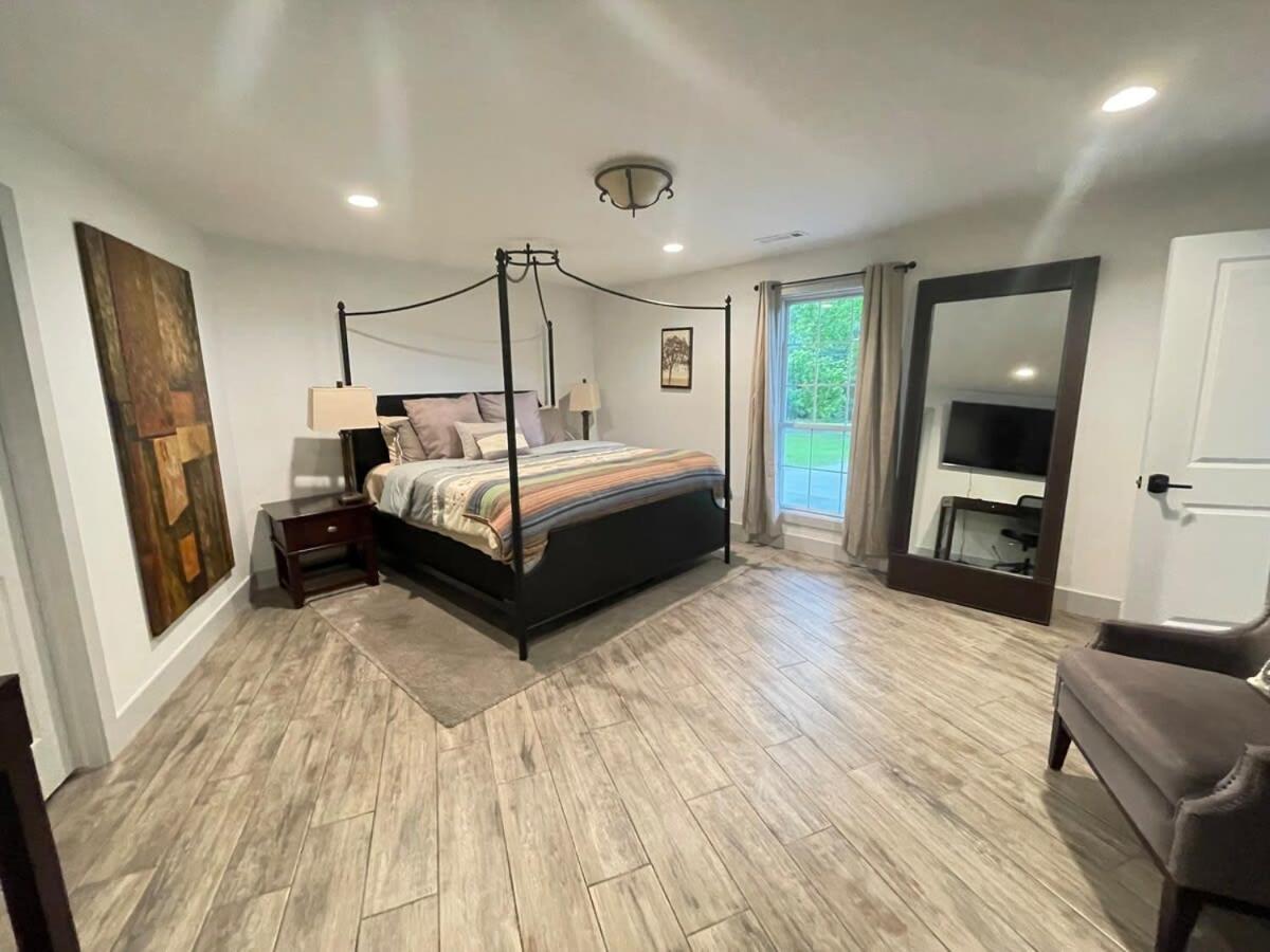 Family Room photo 1