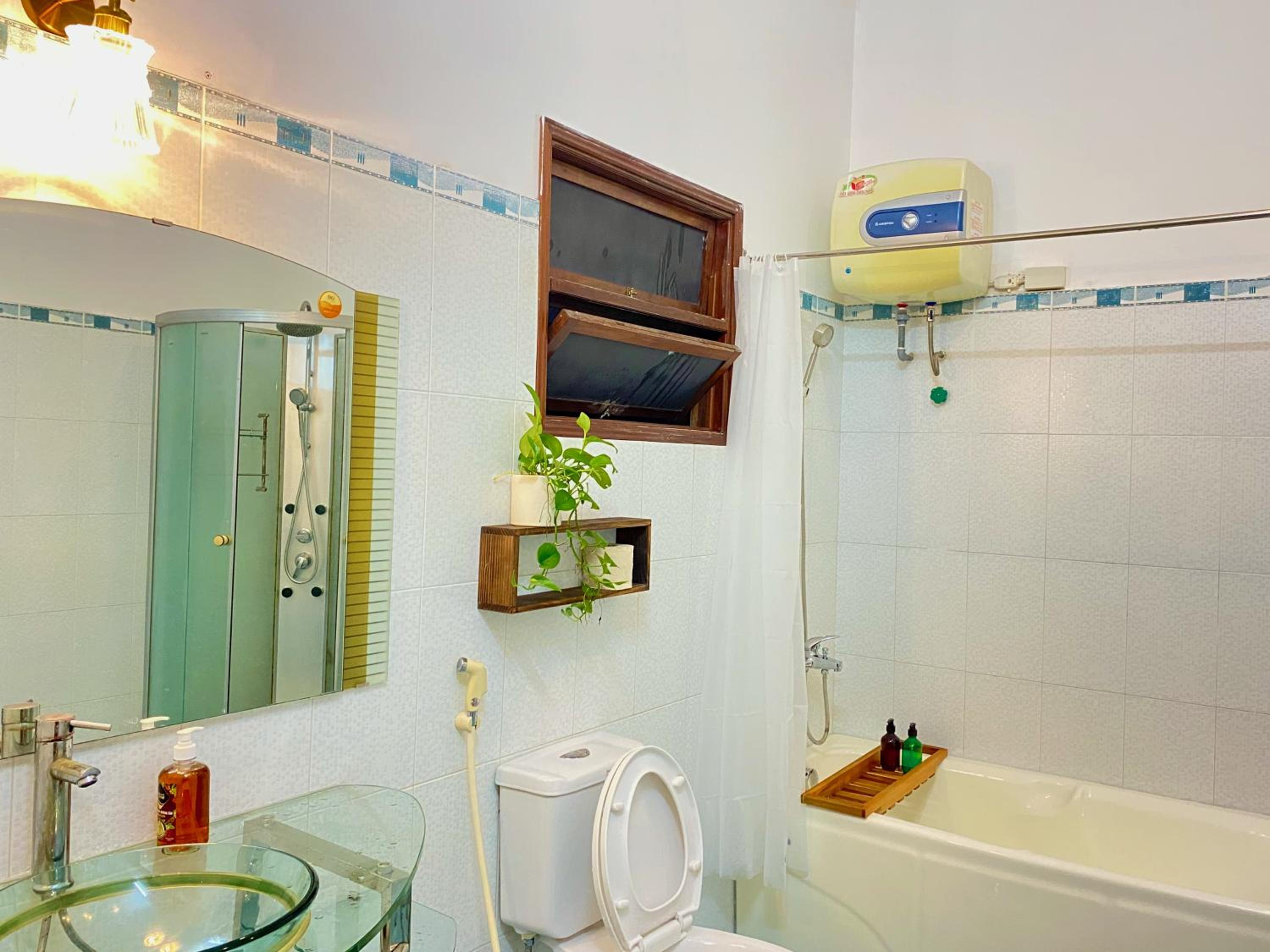 Family Room with Bath - Photo 2