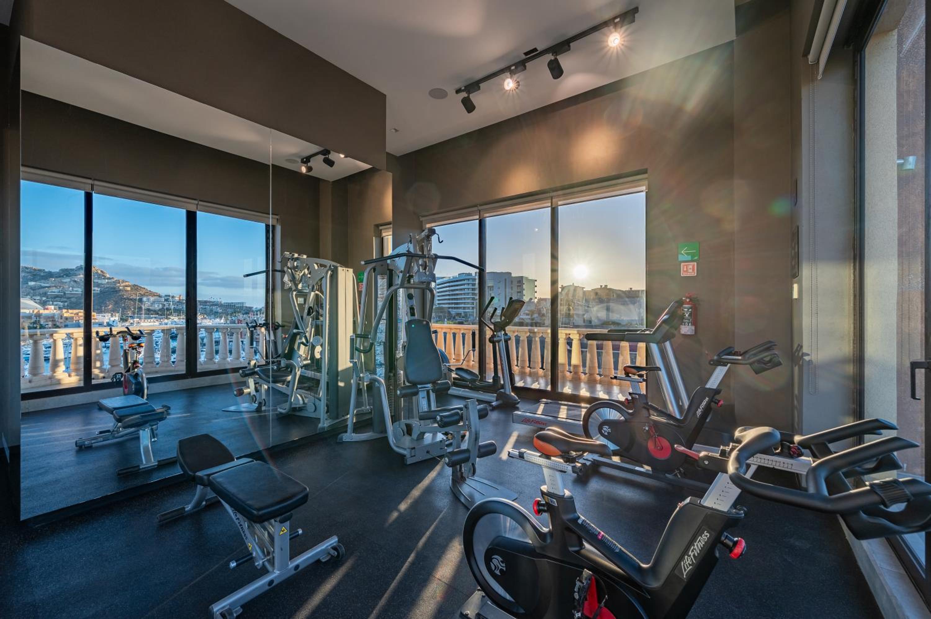 Luxury Apartment, 2 Bedrooms, Terrace, Marina Views photo 3