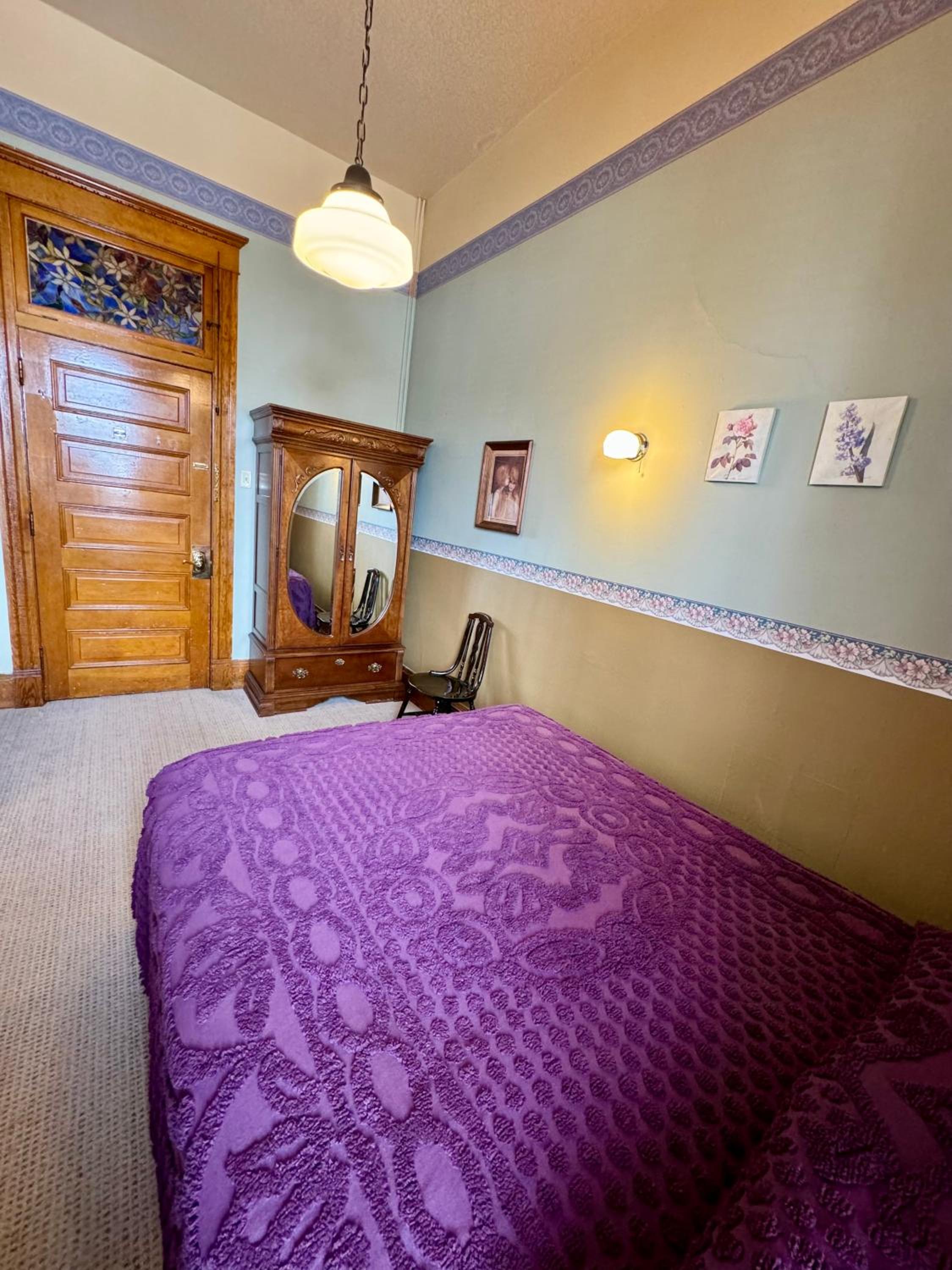 Nursery, 1 Queen Bed (Second Floor - No Elevator) photo 3