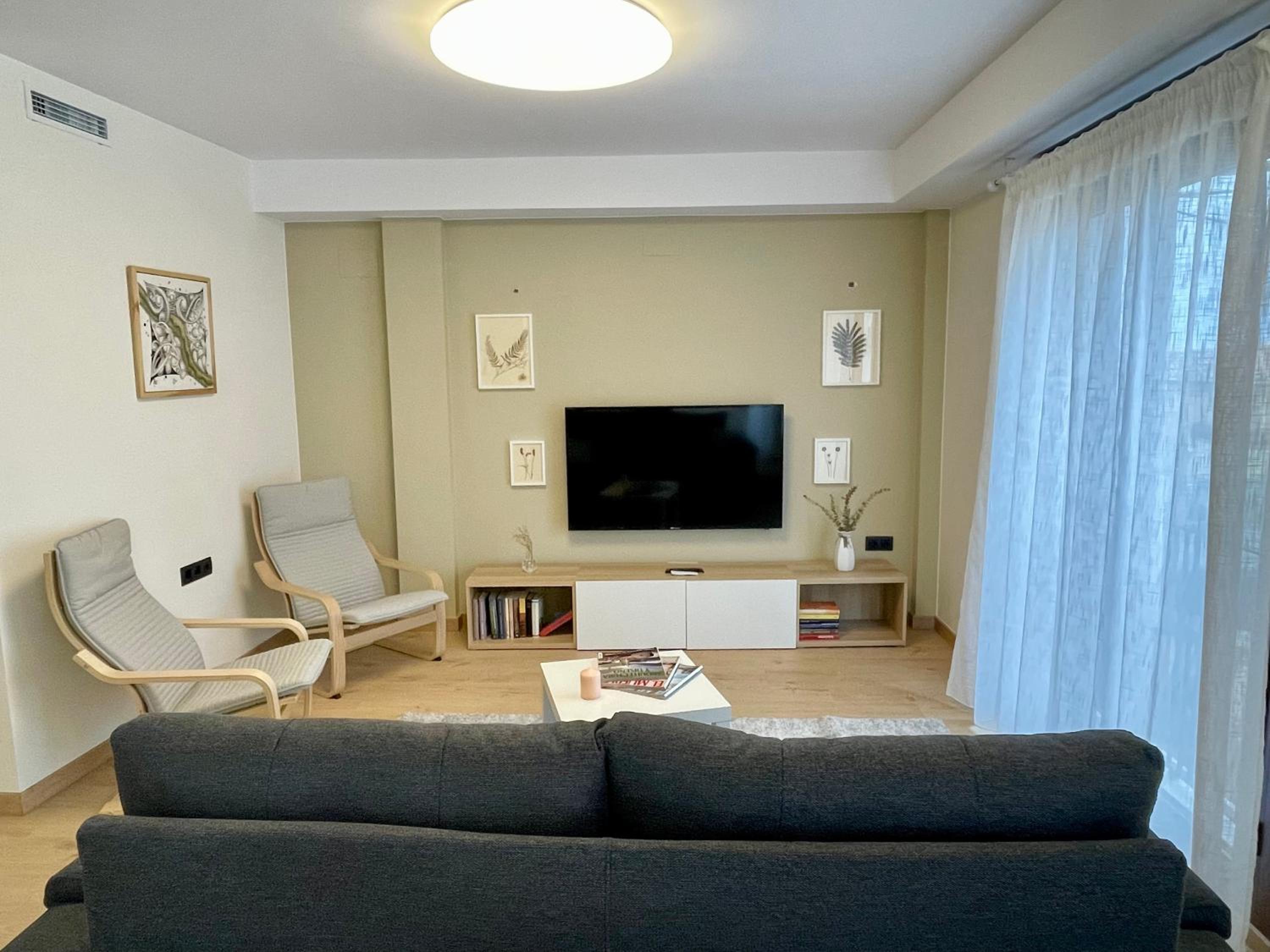 Three-Bedroom House photo 3