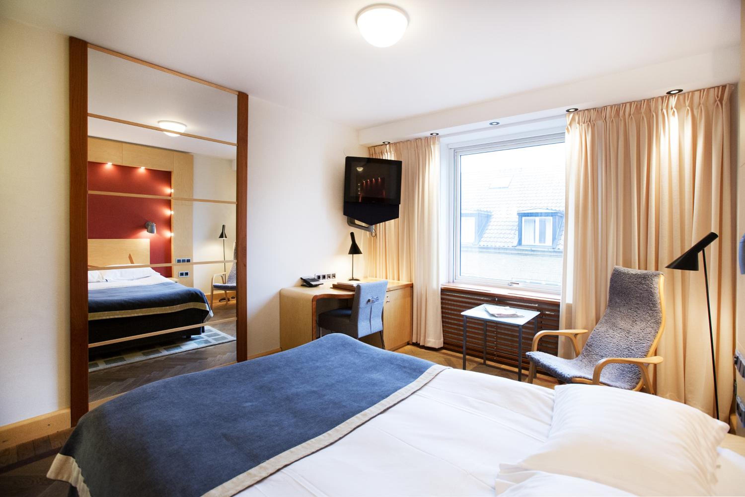 Double Room (63 in bed)