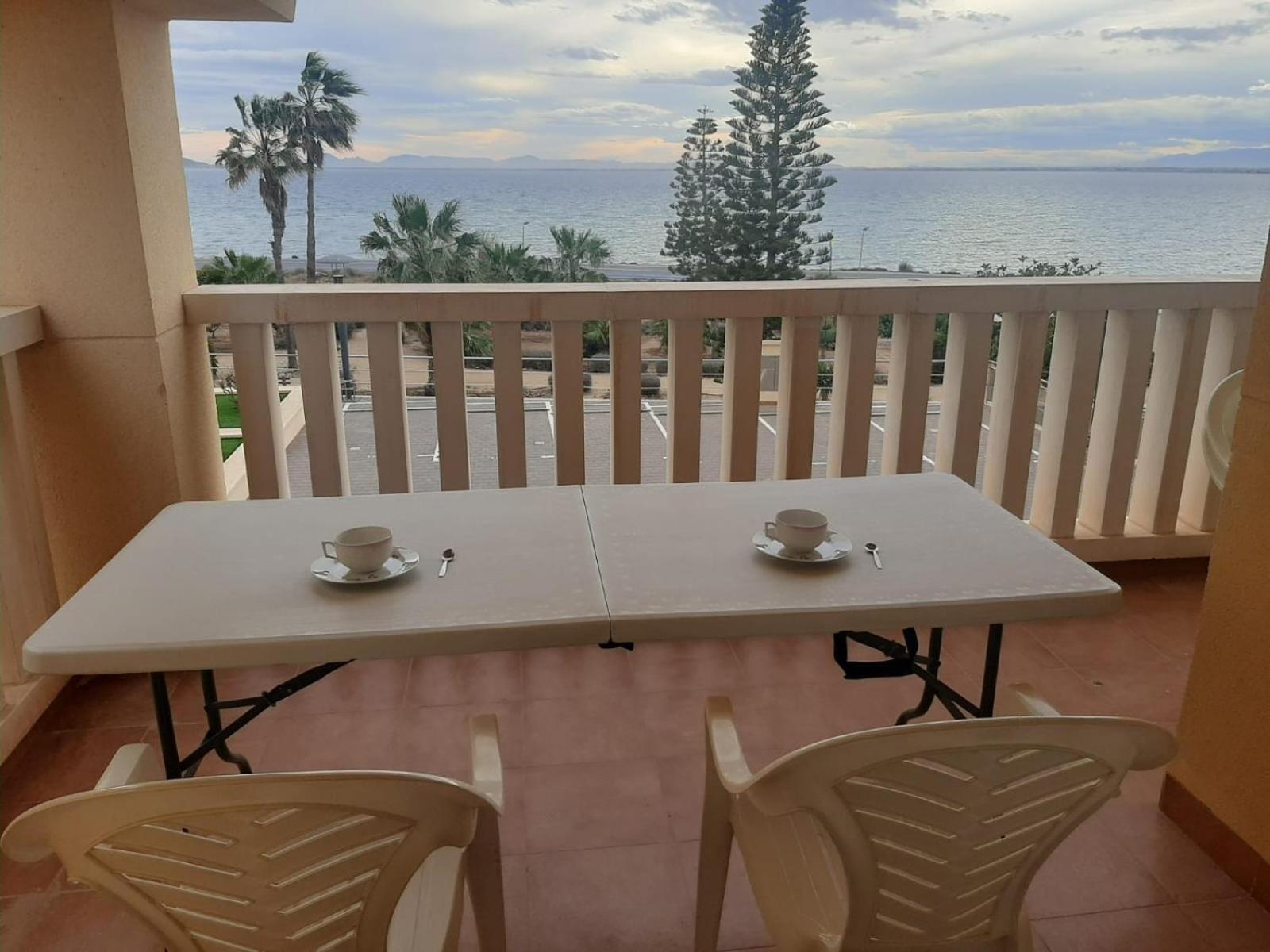 Apartamento con vista al mar