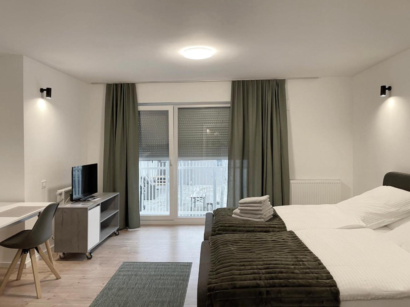Large Double or Twin Room