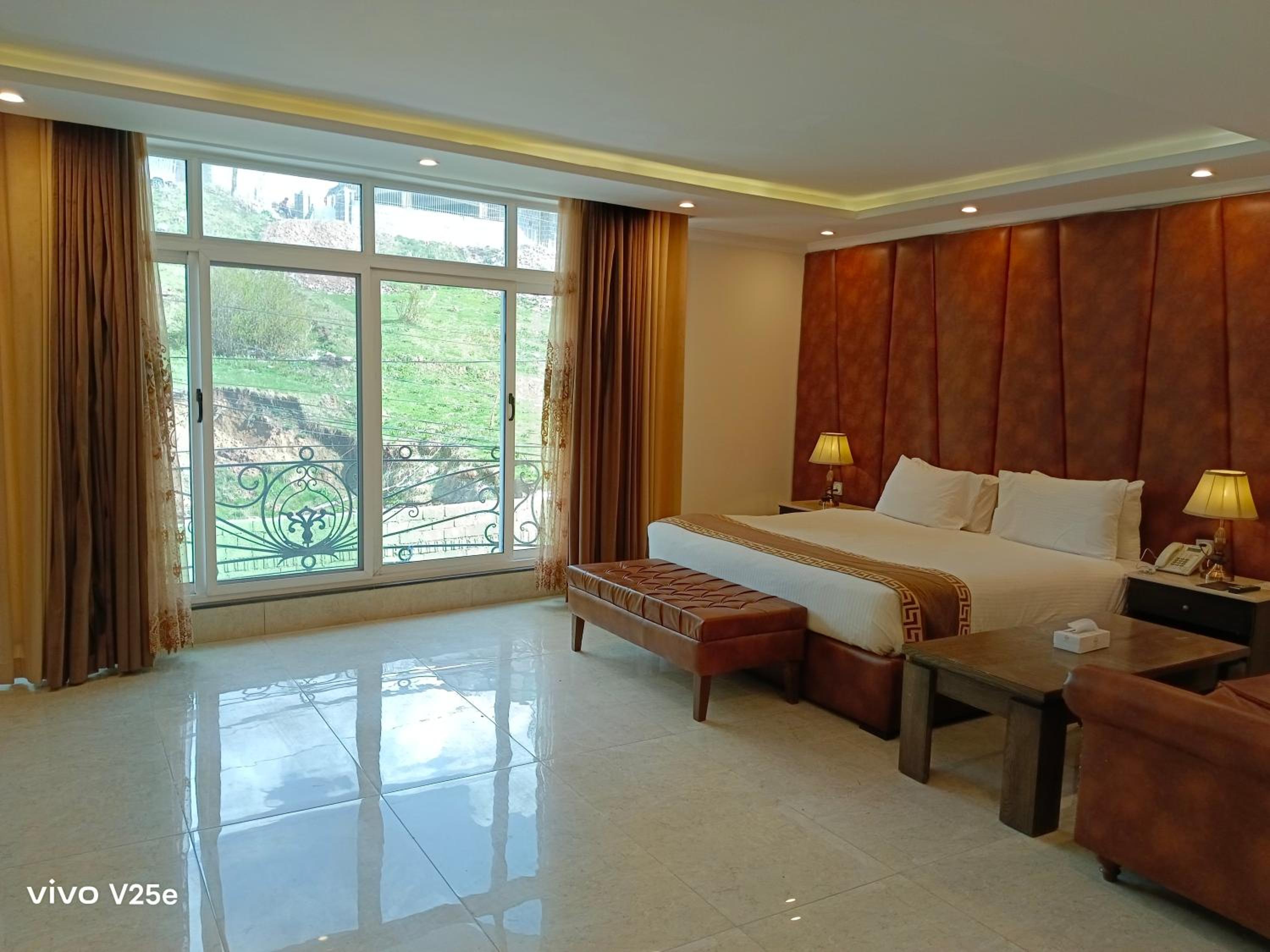 Deluxe Double Room With Balcony photo 3
