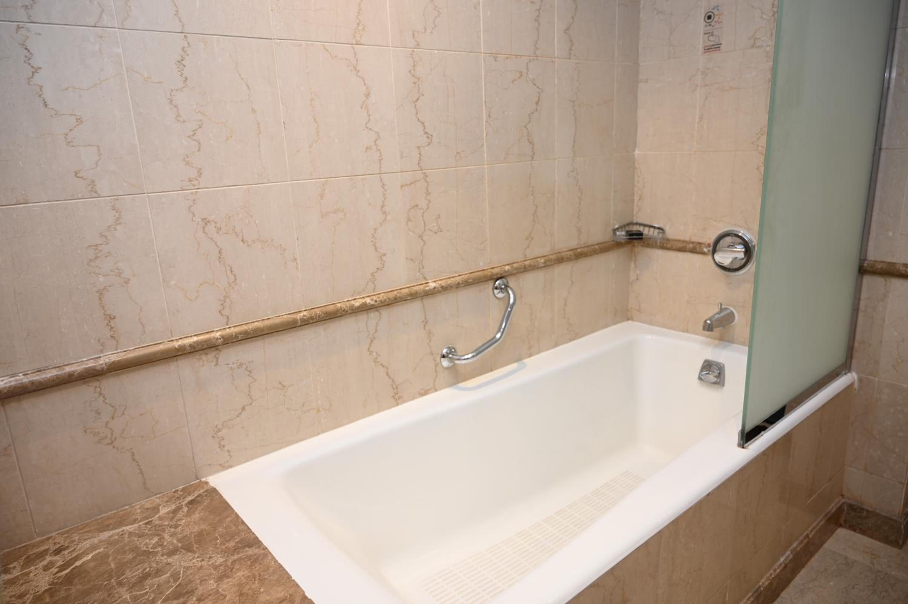 Deluxe 1-Bedroom Suite with Haram View  - Photo 6