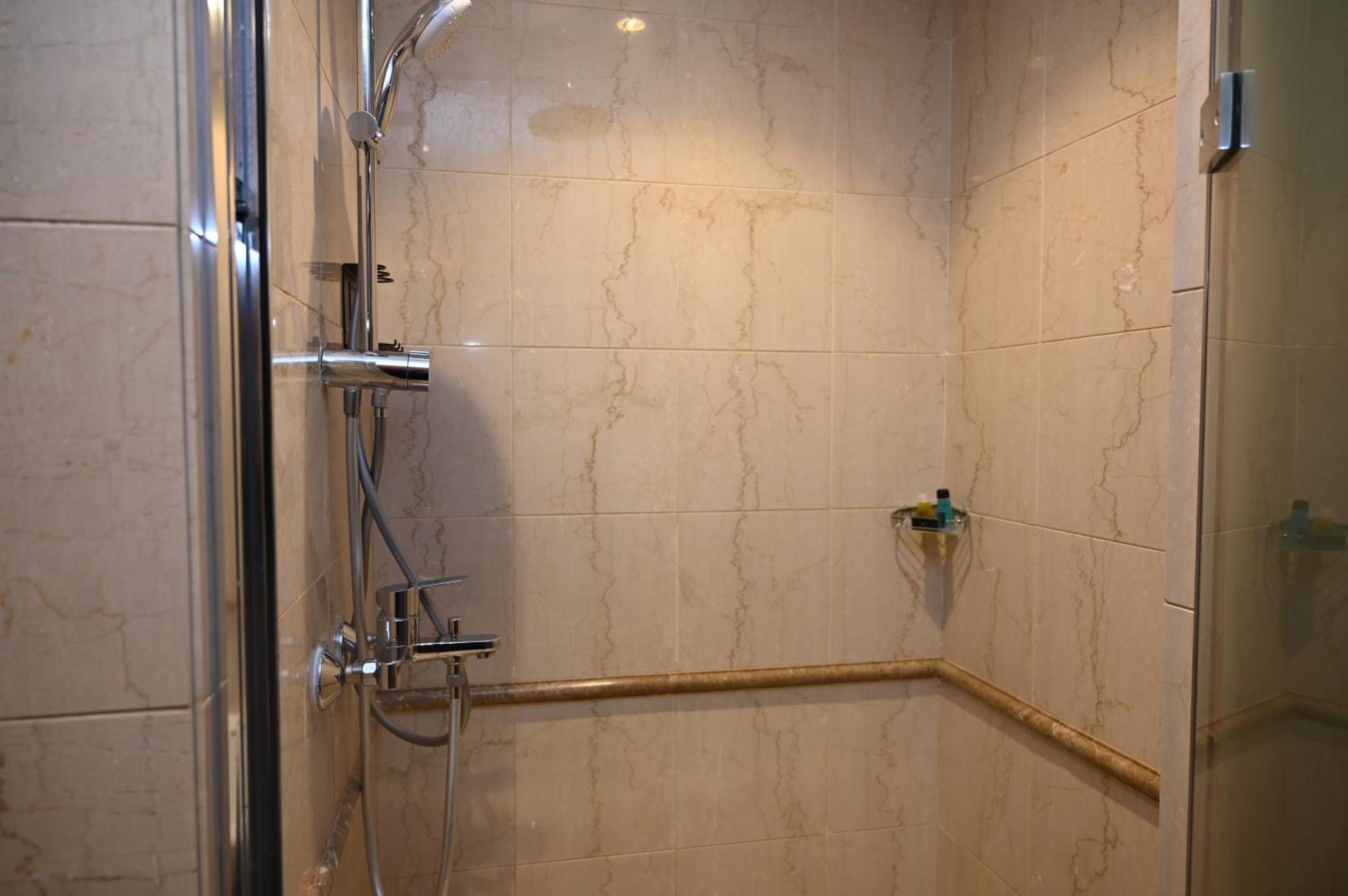 Deluxe 1-Bedroom Suite with Haram View  - Photo 2