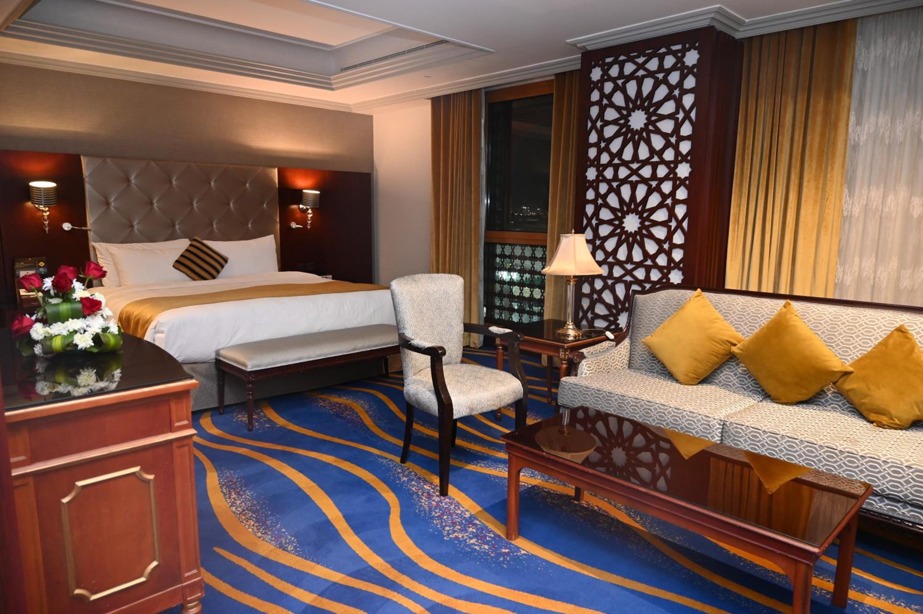 Deluxe 1-Bedroom Suite with Haram View  - Photo 11