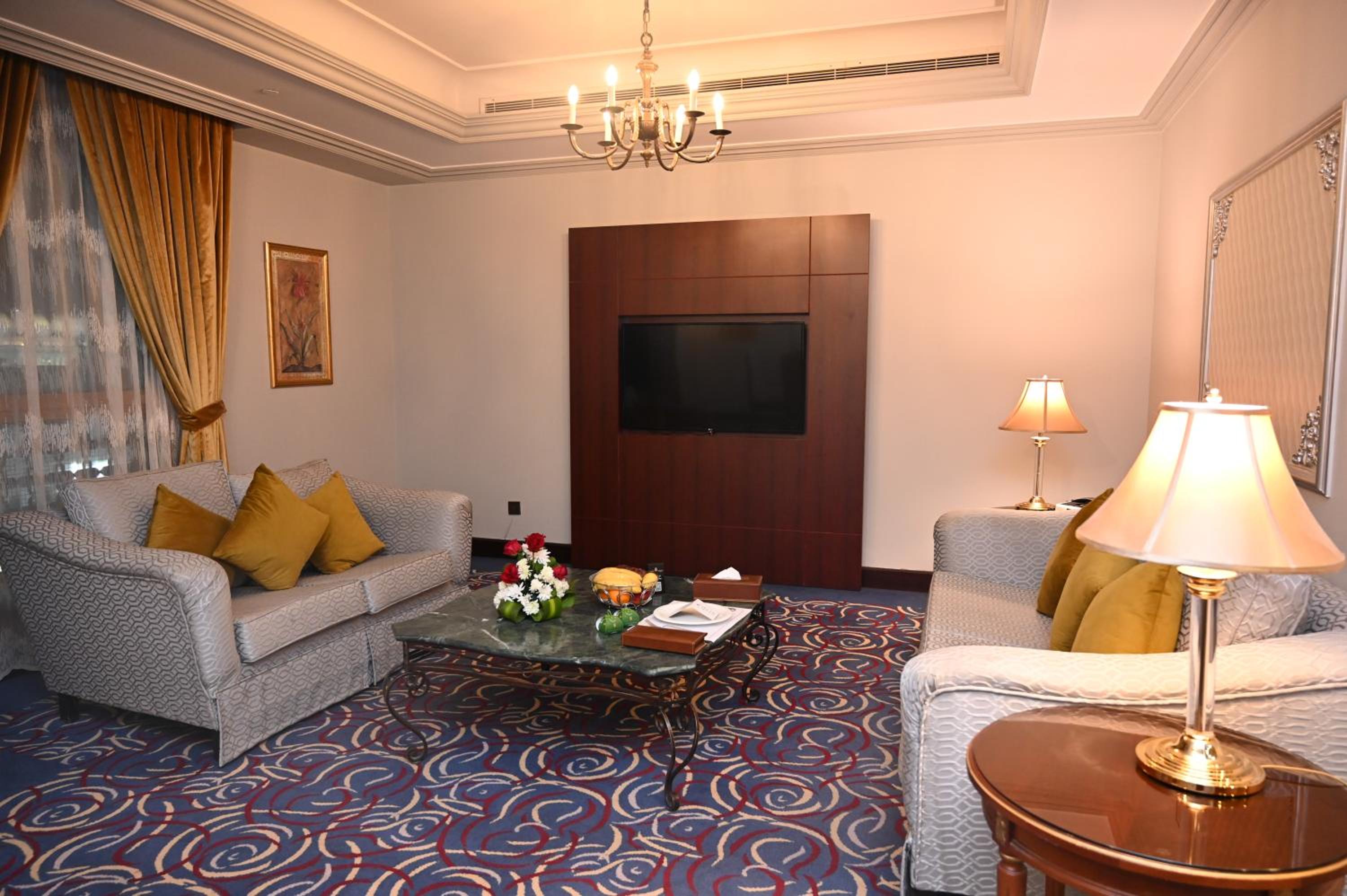 Deluxe 1-Bedroom Suite with Haram View  - Photo 10