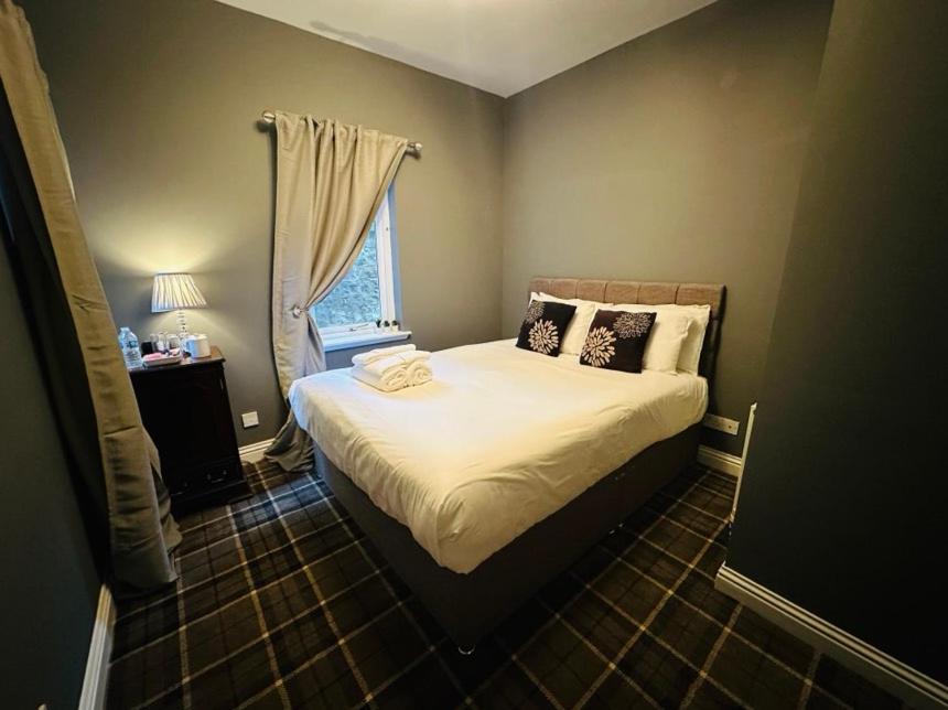 Small Double Room - Photo 1