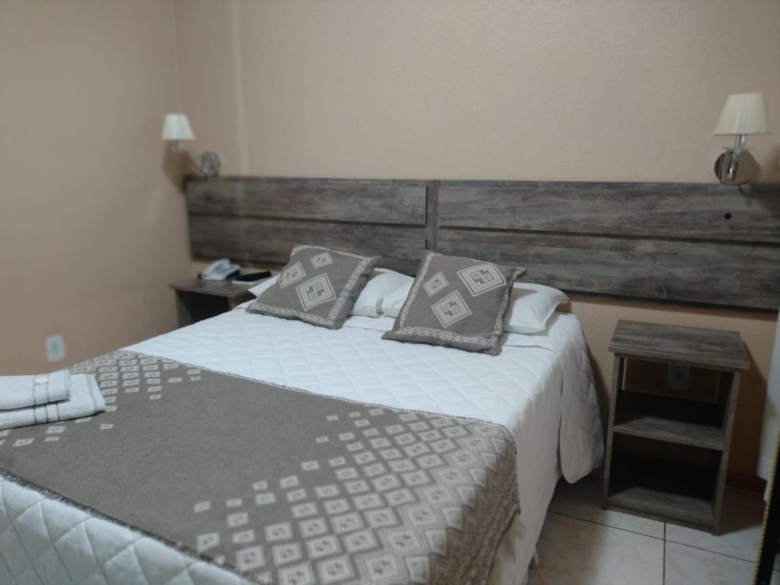 Standard Double or Twin Room photo 2