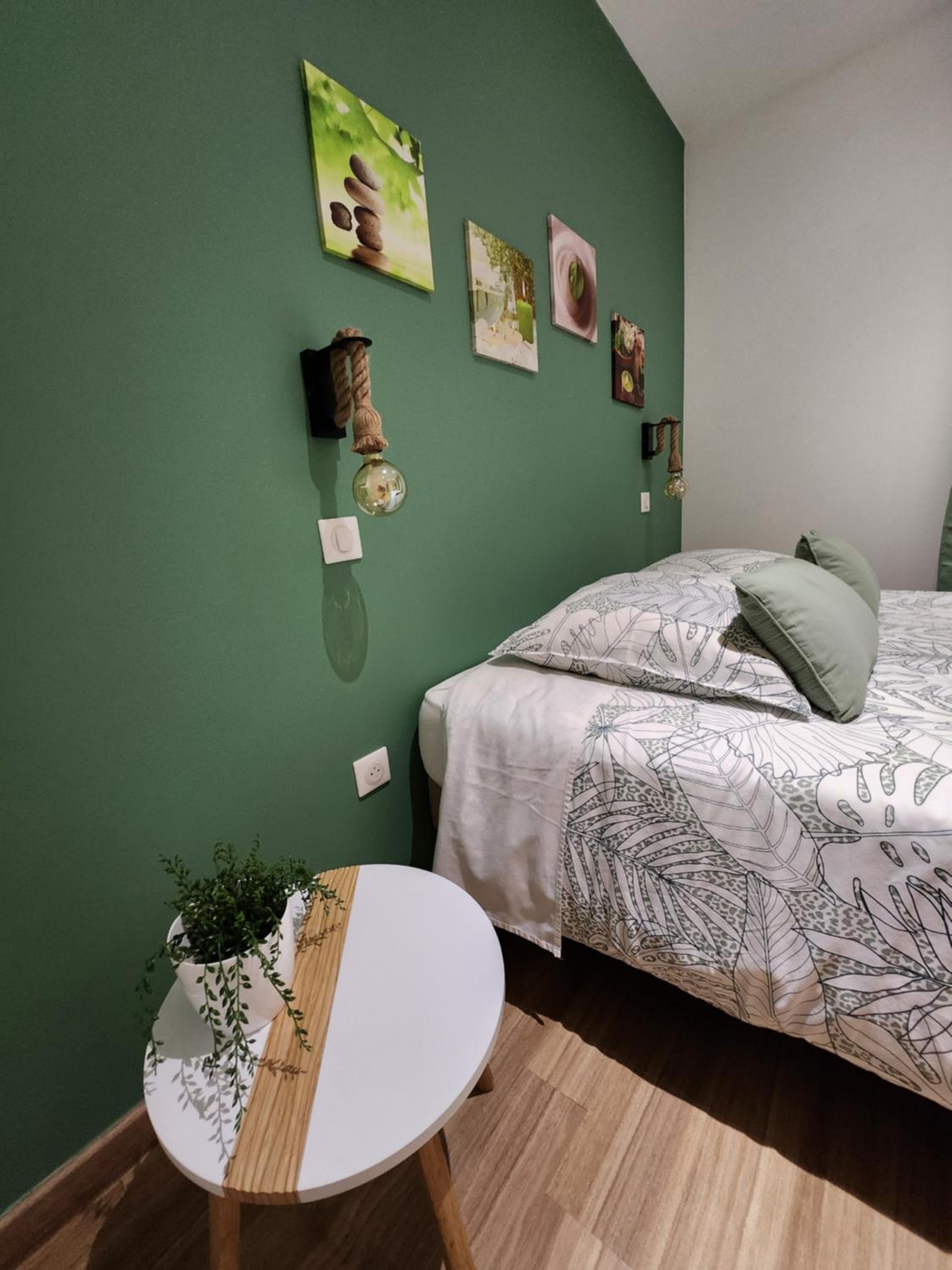 One-Bedroom House photo 1
