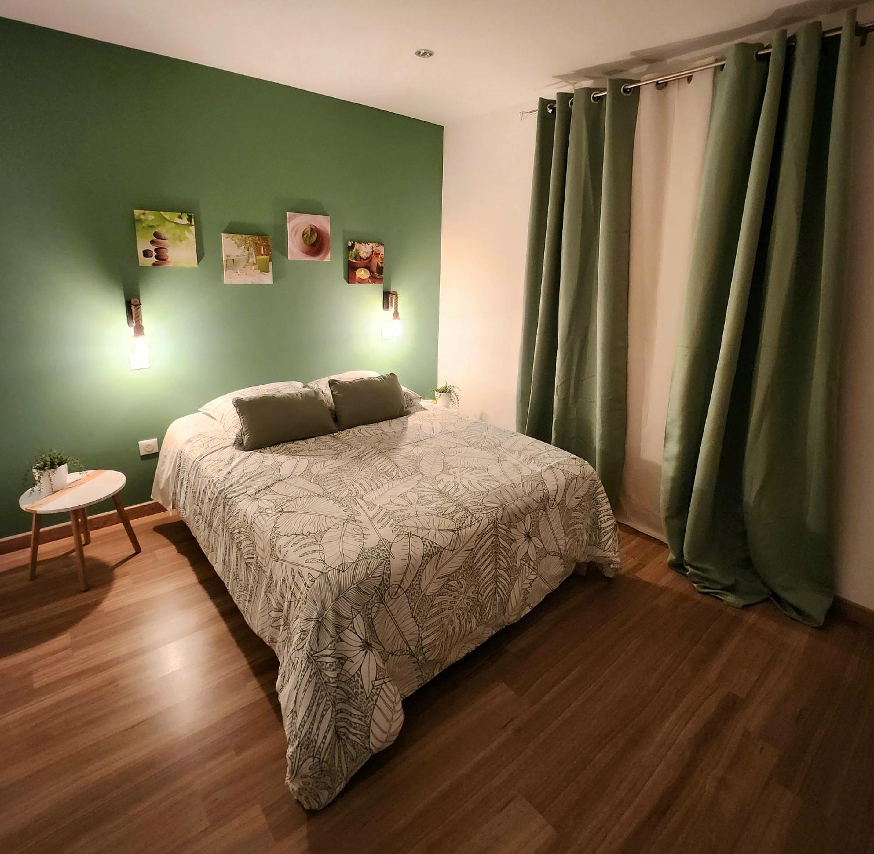 One-Bedroom House photo 2