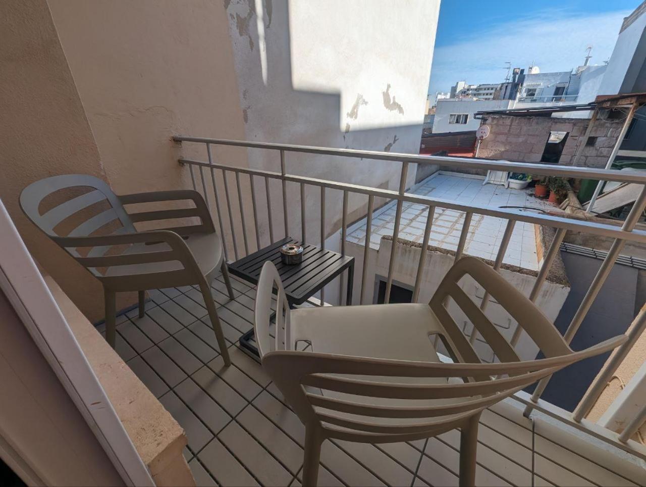 Family Room with Balcony photo 2