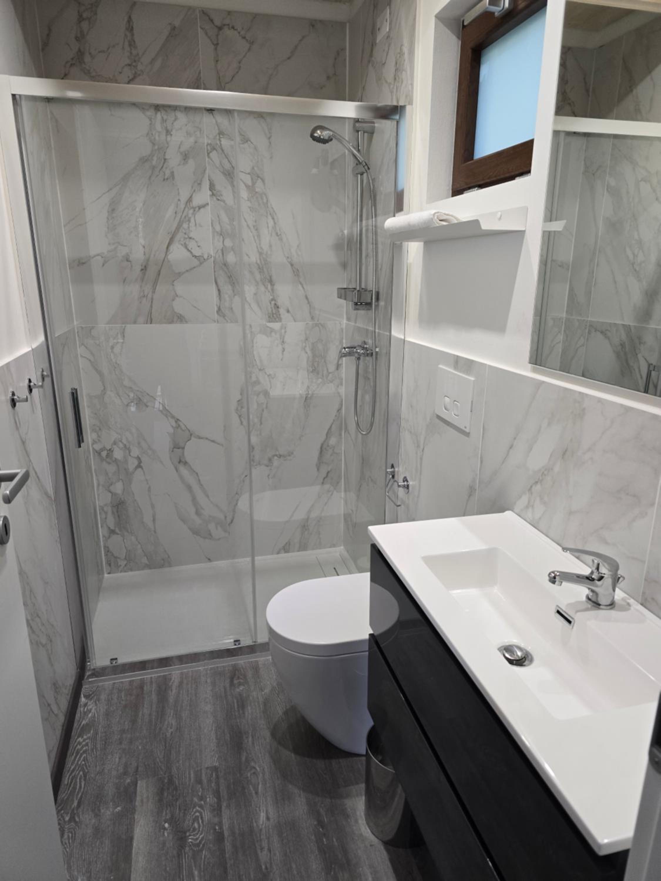 Double Room with Sea View - Photo 18