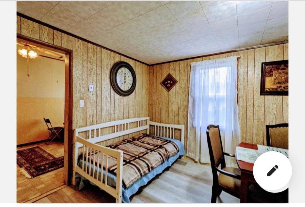 Two-Bedroom House photo 3