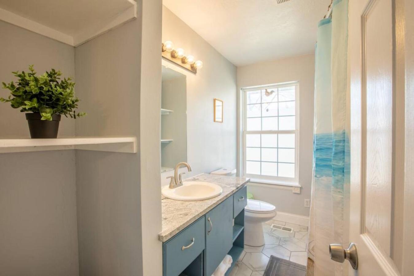 Four-Bedroom Vacation Home photo 2