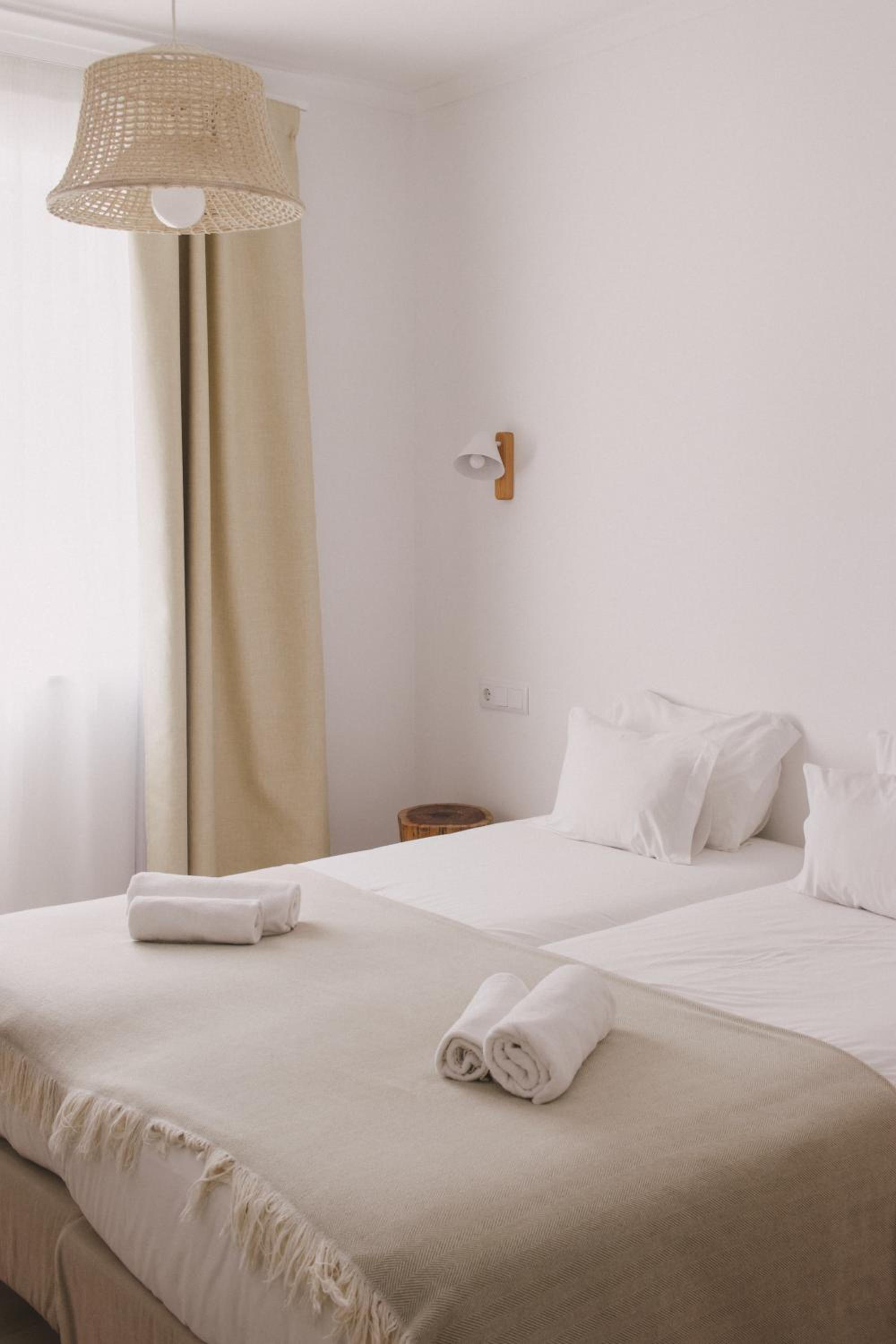 Double or Twin Room photo 3