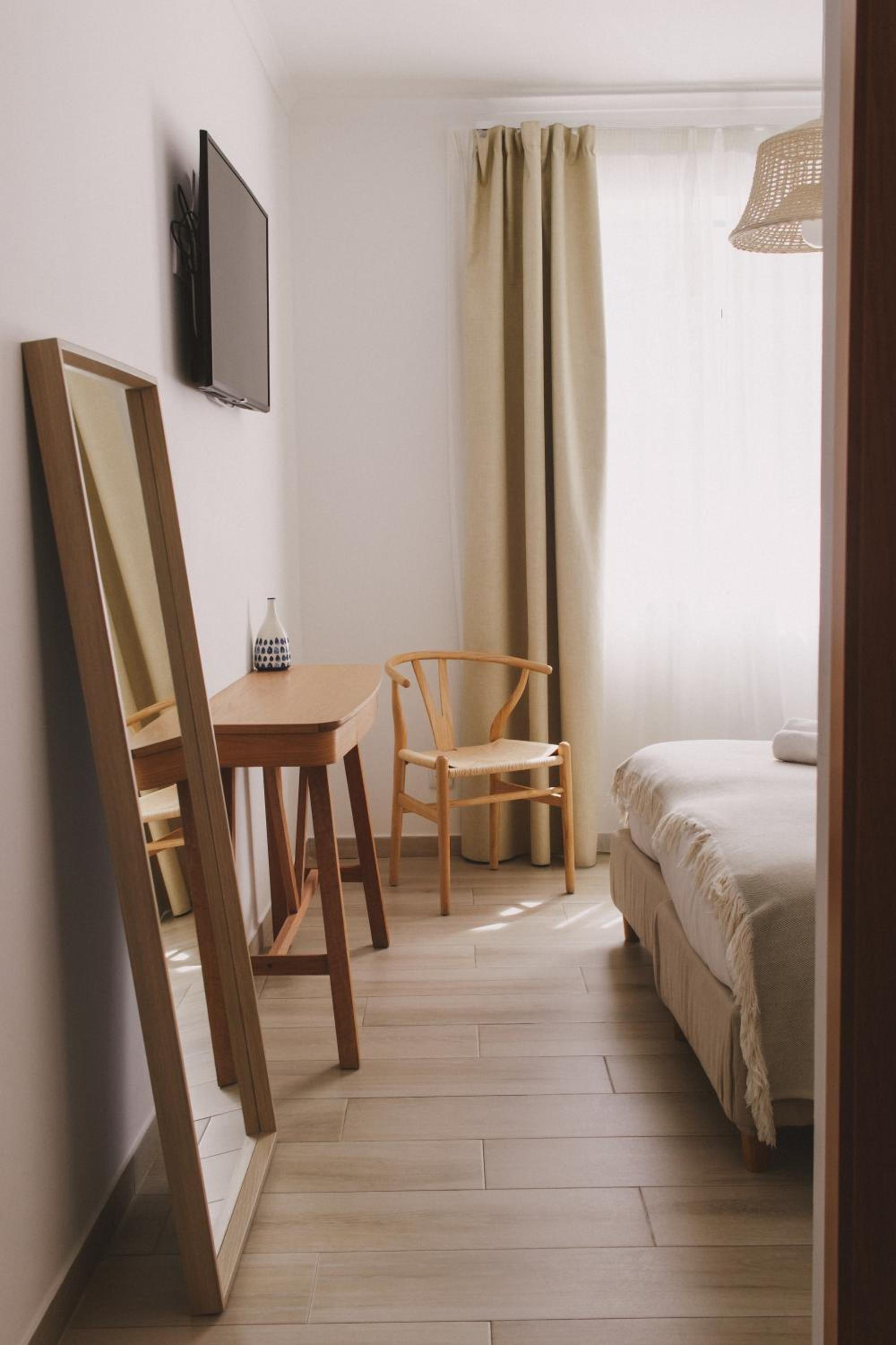 Double or Twin Room photo 3