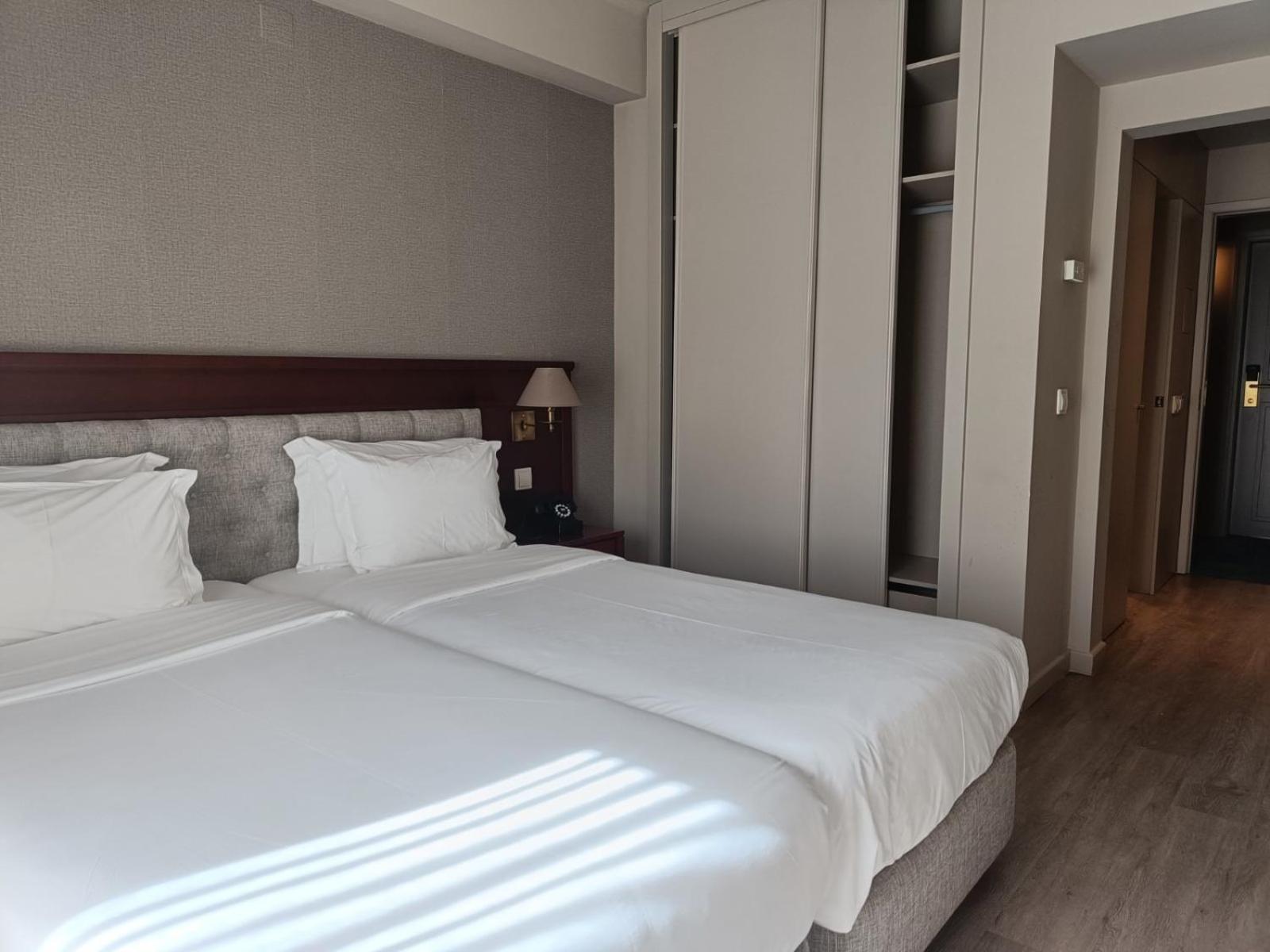 Standard Twin Room photo 3