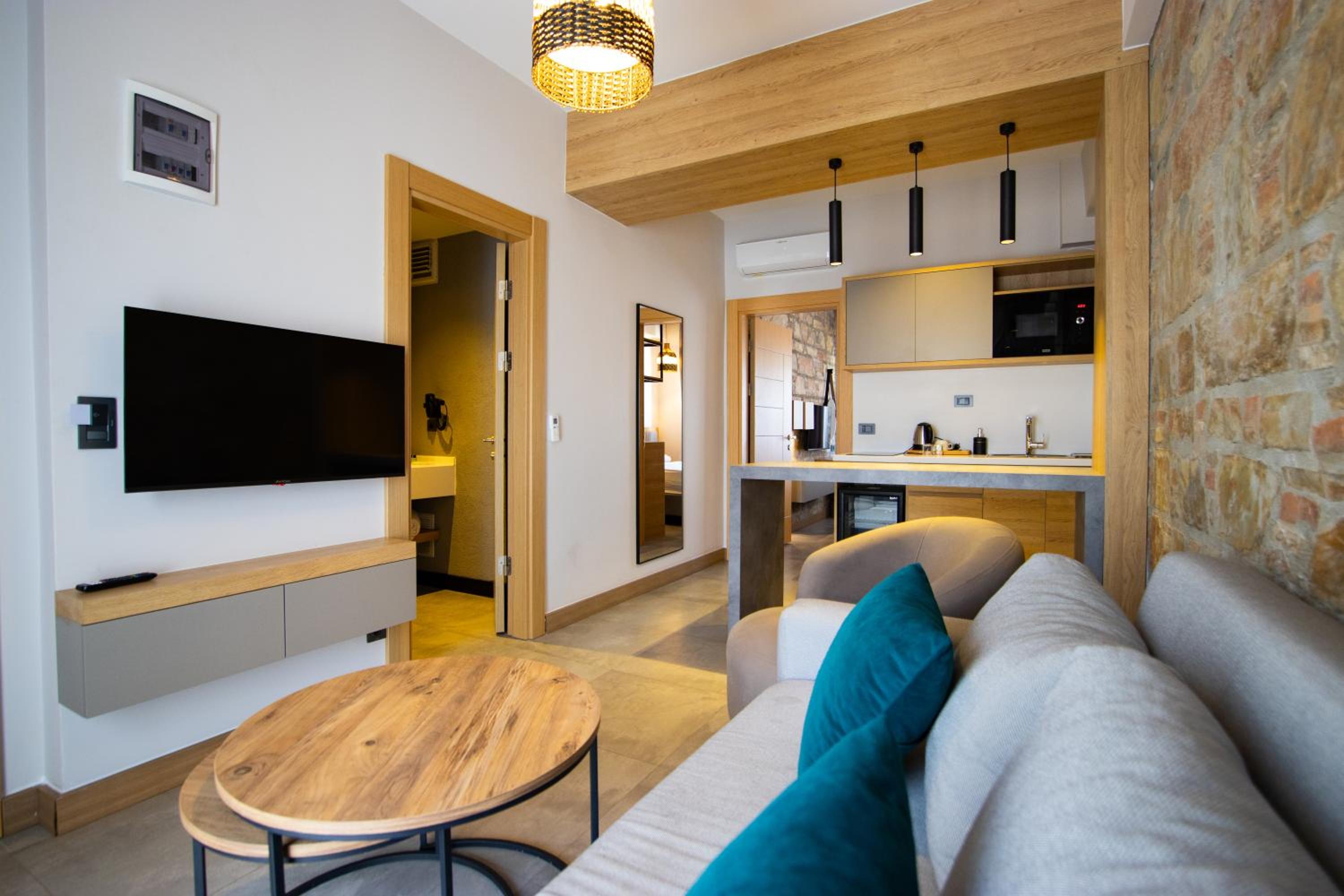 Deluxe Suite with Sea View photo 2