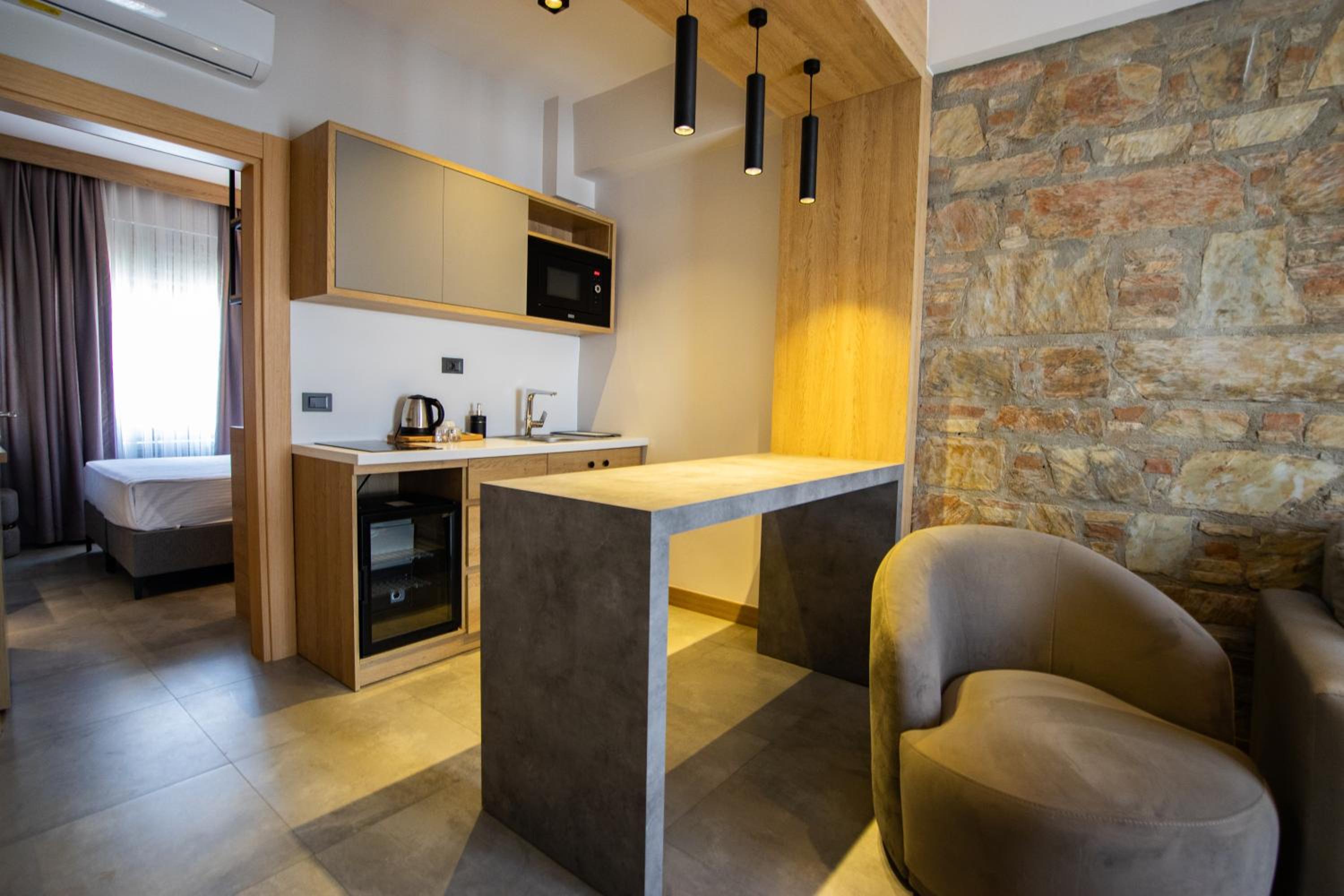 Deluxe Suite with Sea View photo 3