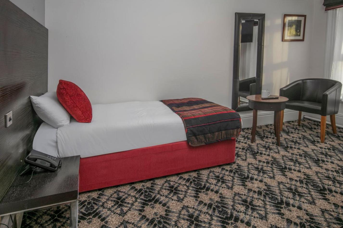 Standard Single Room - Non-Smoking photo 2