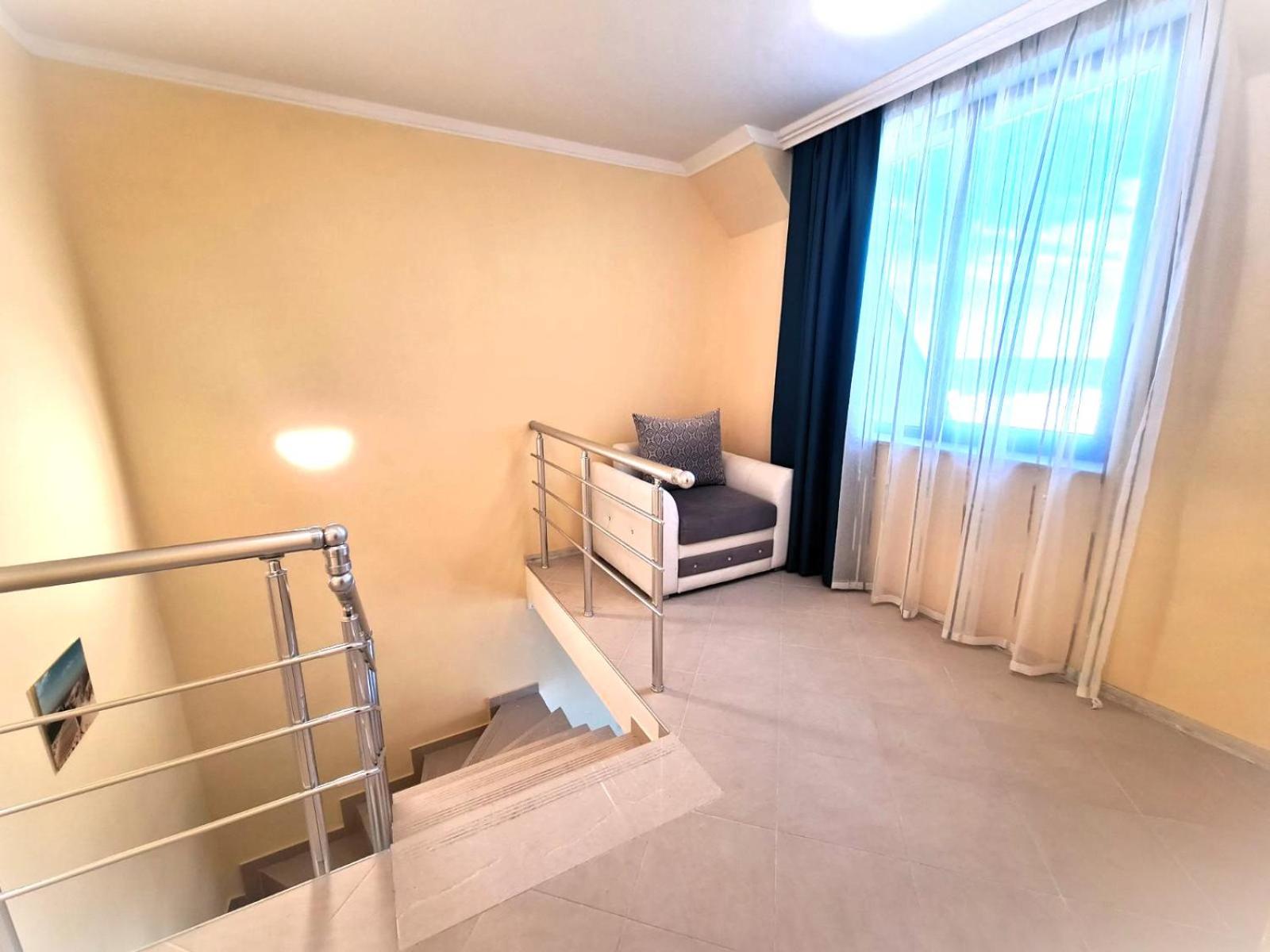 Maisonette photo 1