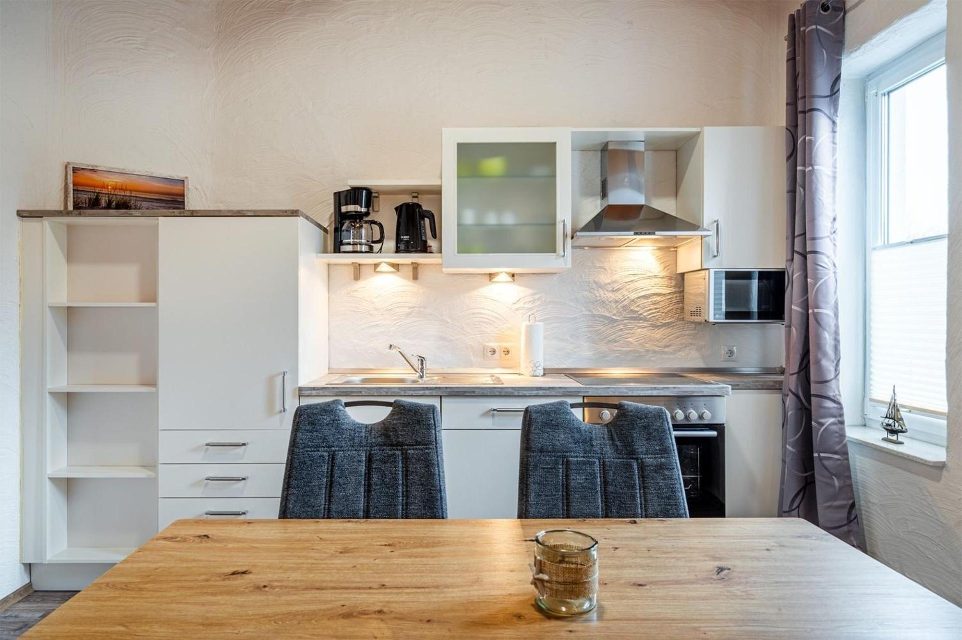 Apartment photo 2