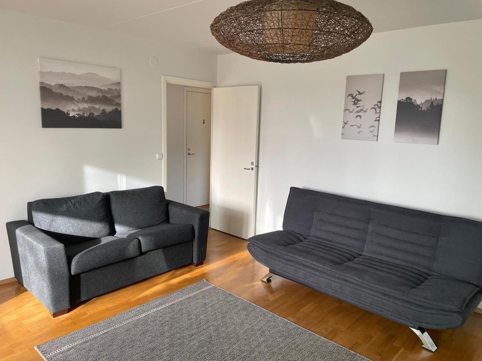 One-Bedroom Apartment photo 1