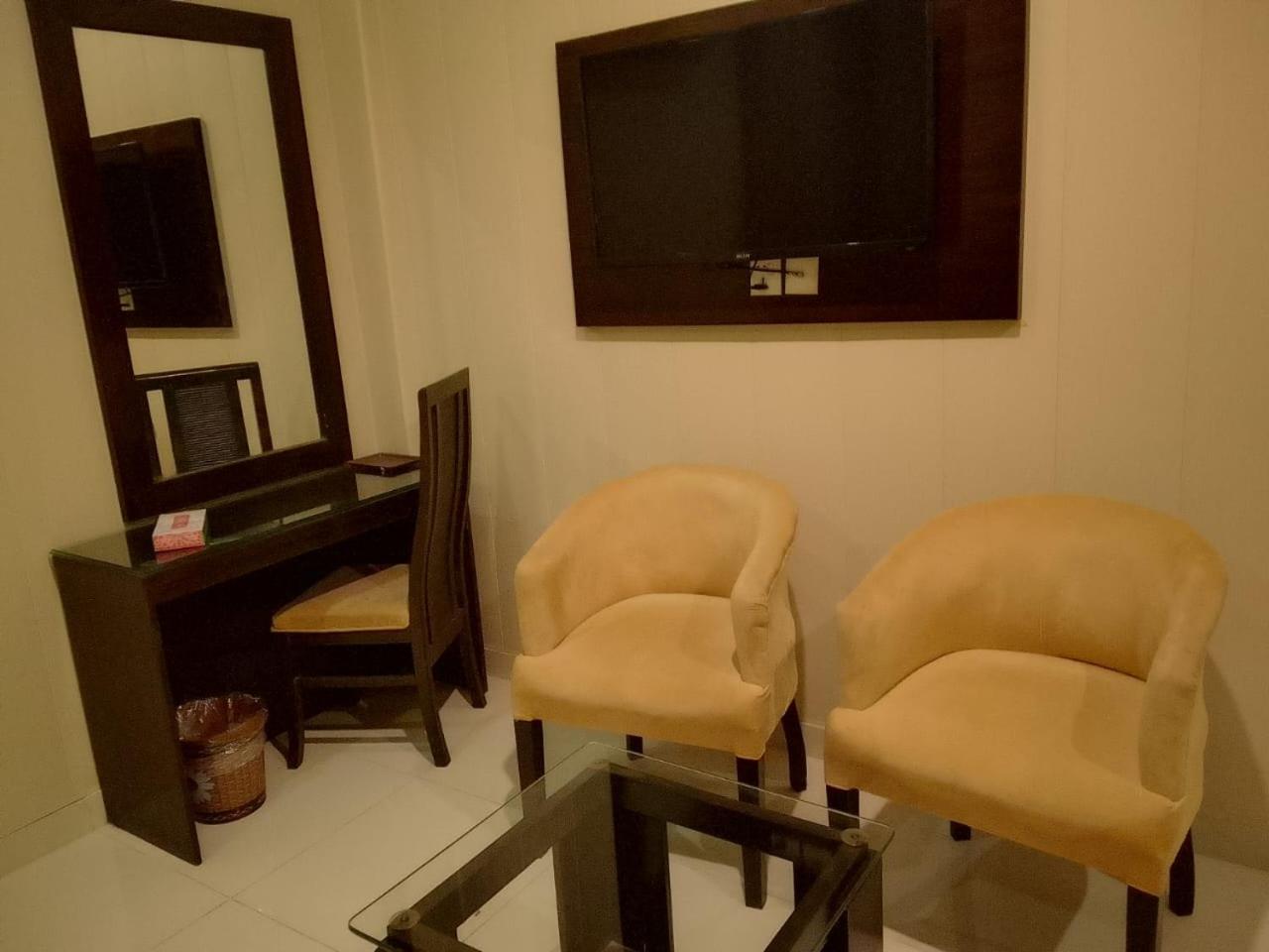 Standard Twin Room photo 2