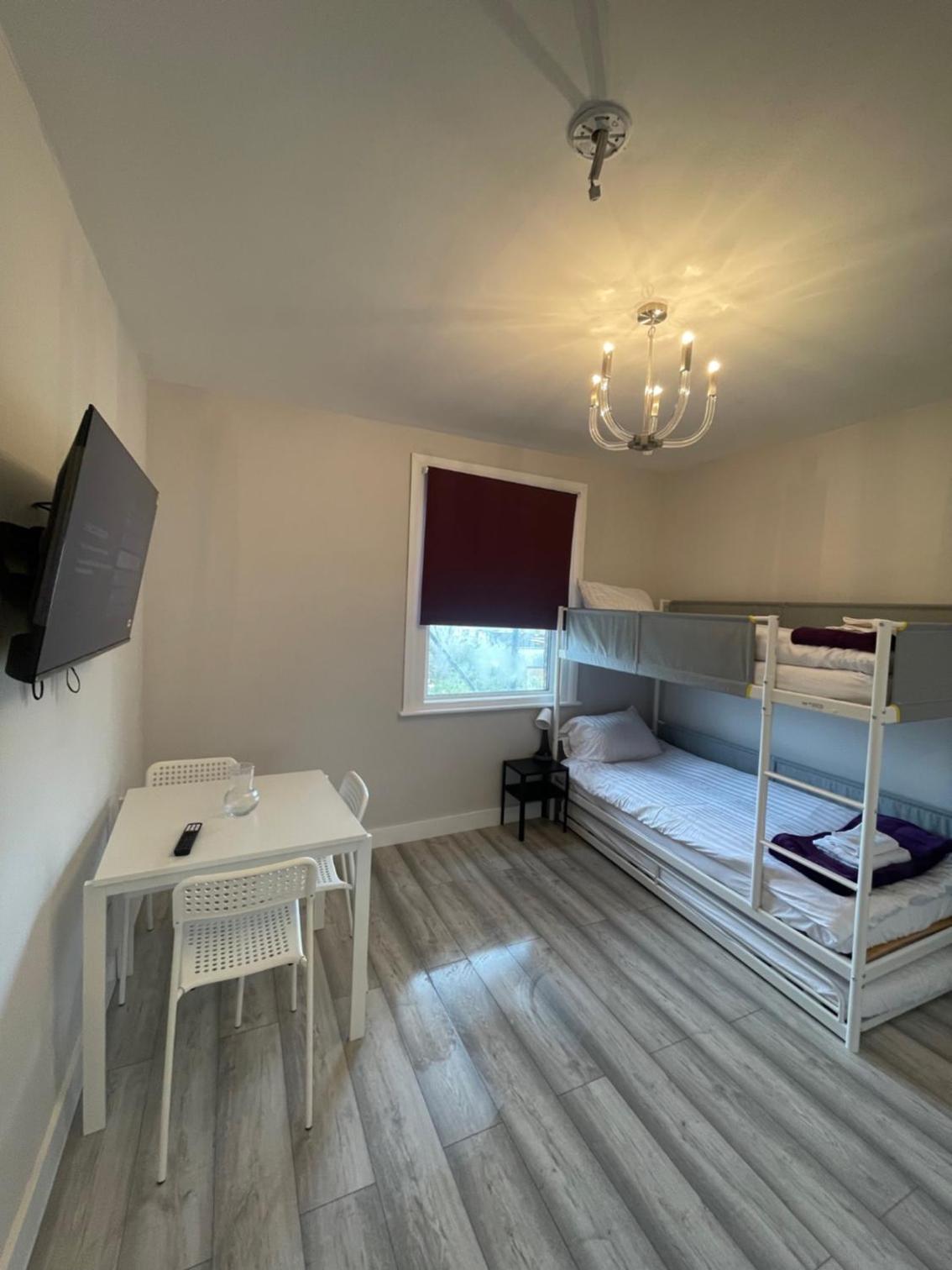 Top 2nd Studio • Sleeps 3 photo 1