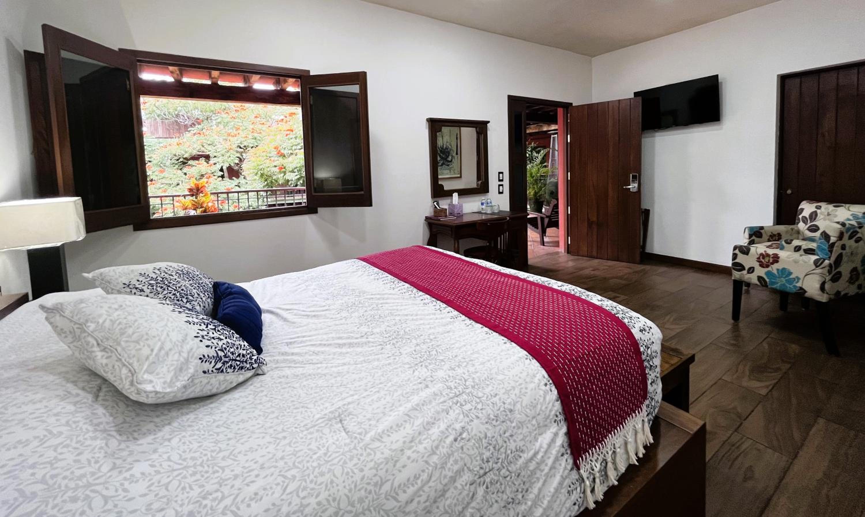 Deluxe Double Room - Photo 1