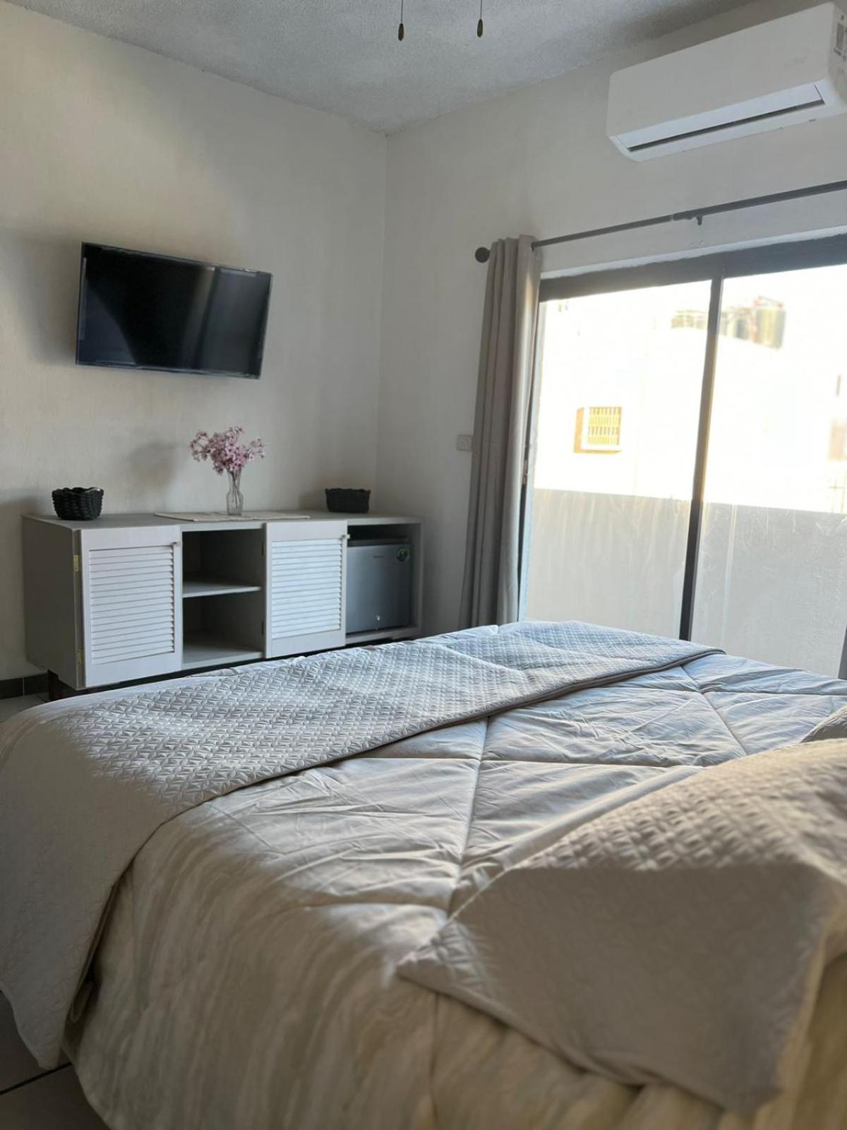 Twin Room with Private Bathroom photo 2