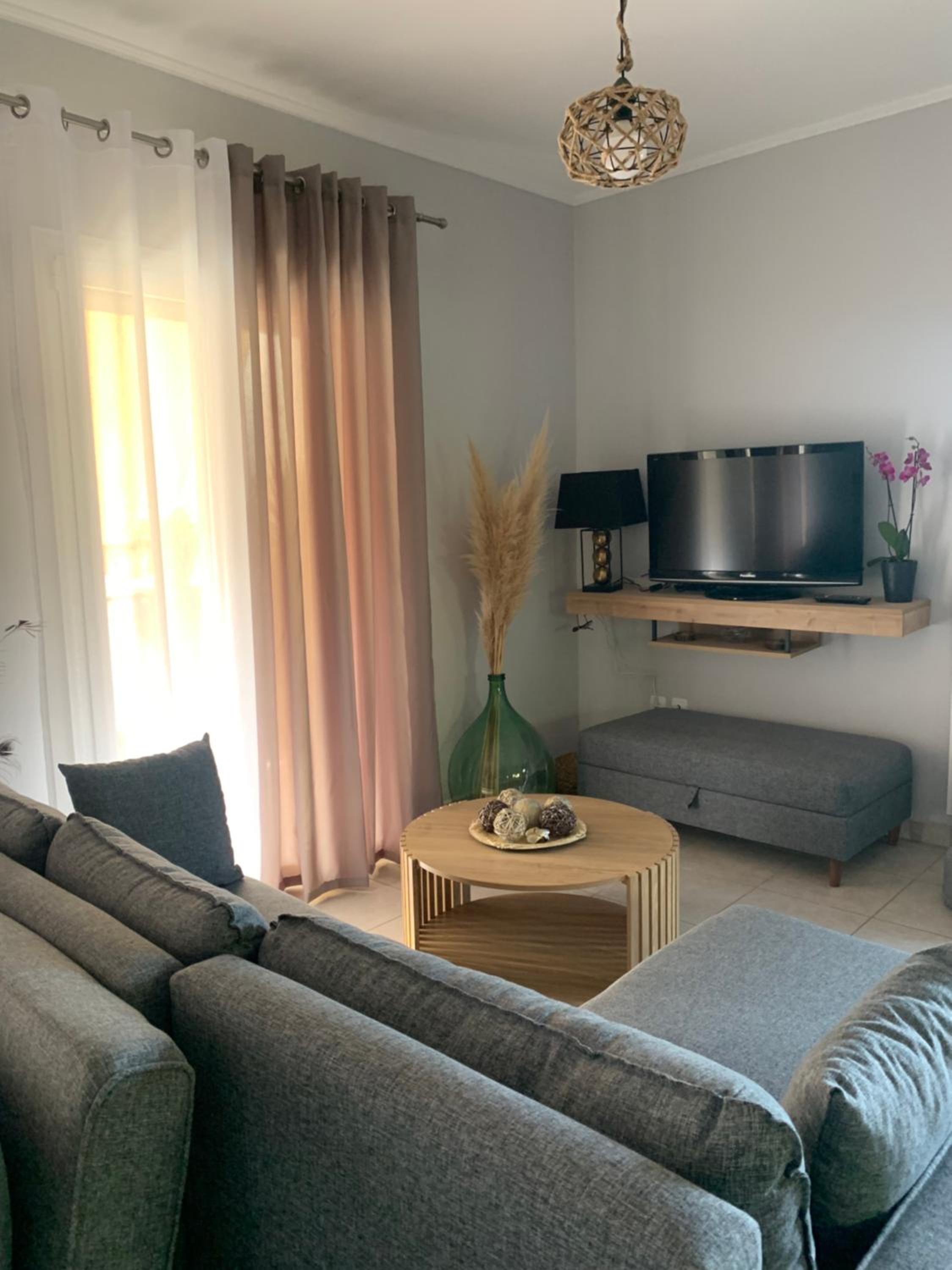 Two-Bedroom Apartment with Balcony and Sea View photo 1