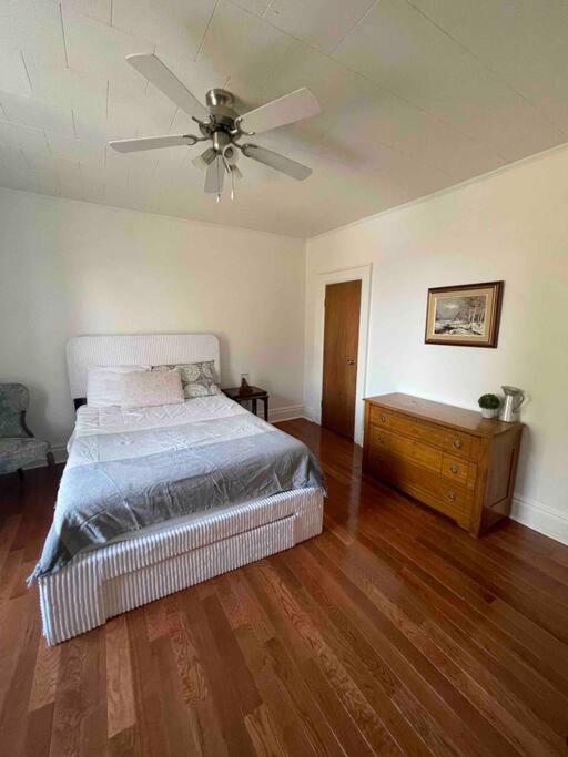Four-Bedroom House photo 1