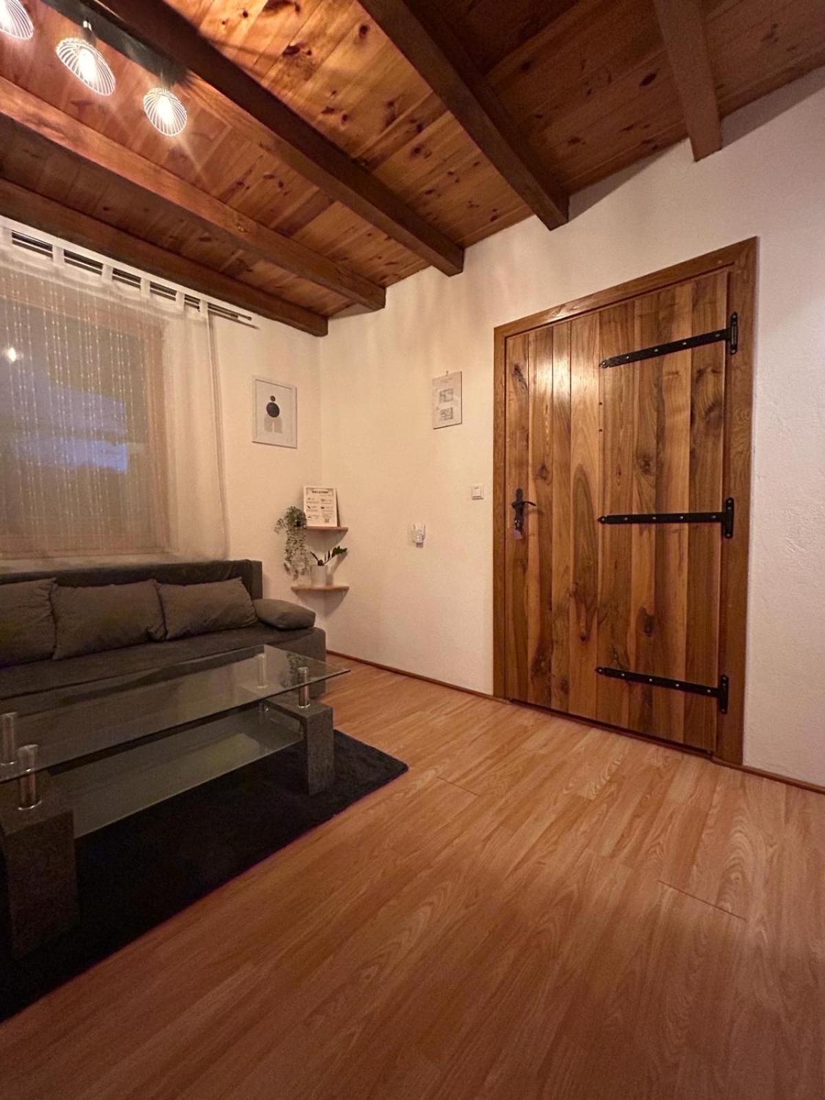 Apartment - Split Level photo 1