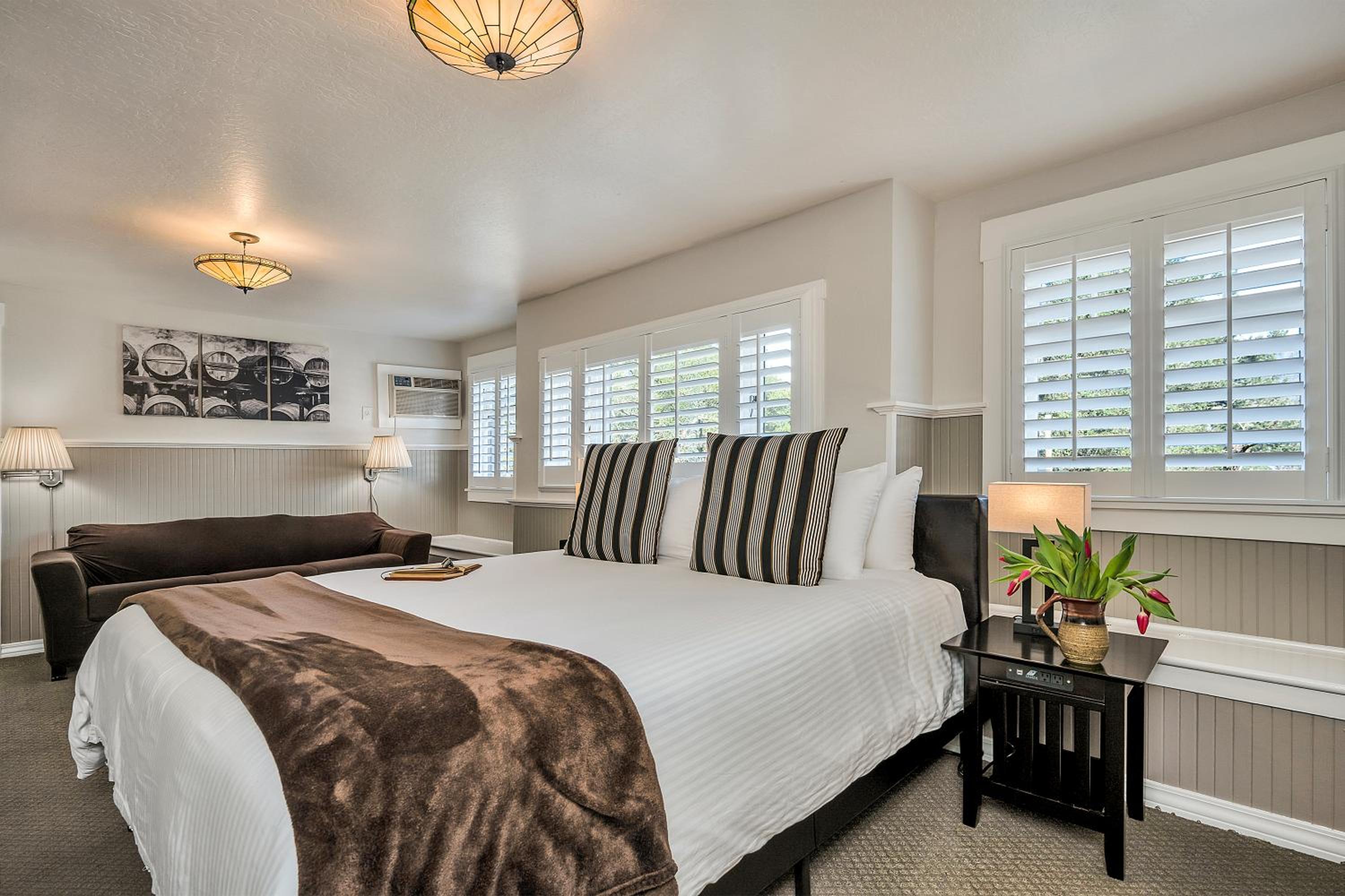 Deluxe King Room