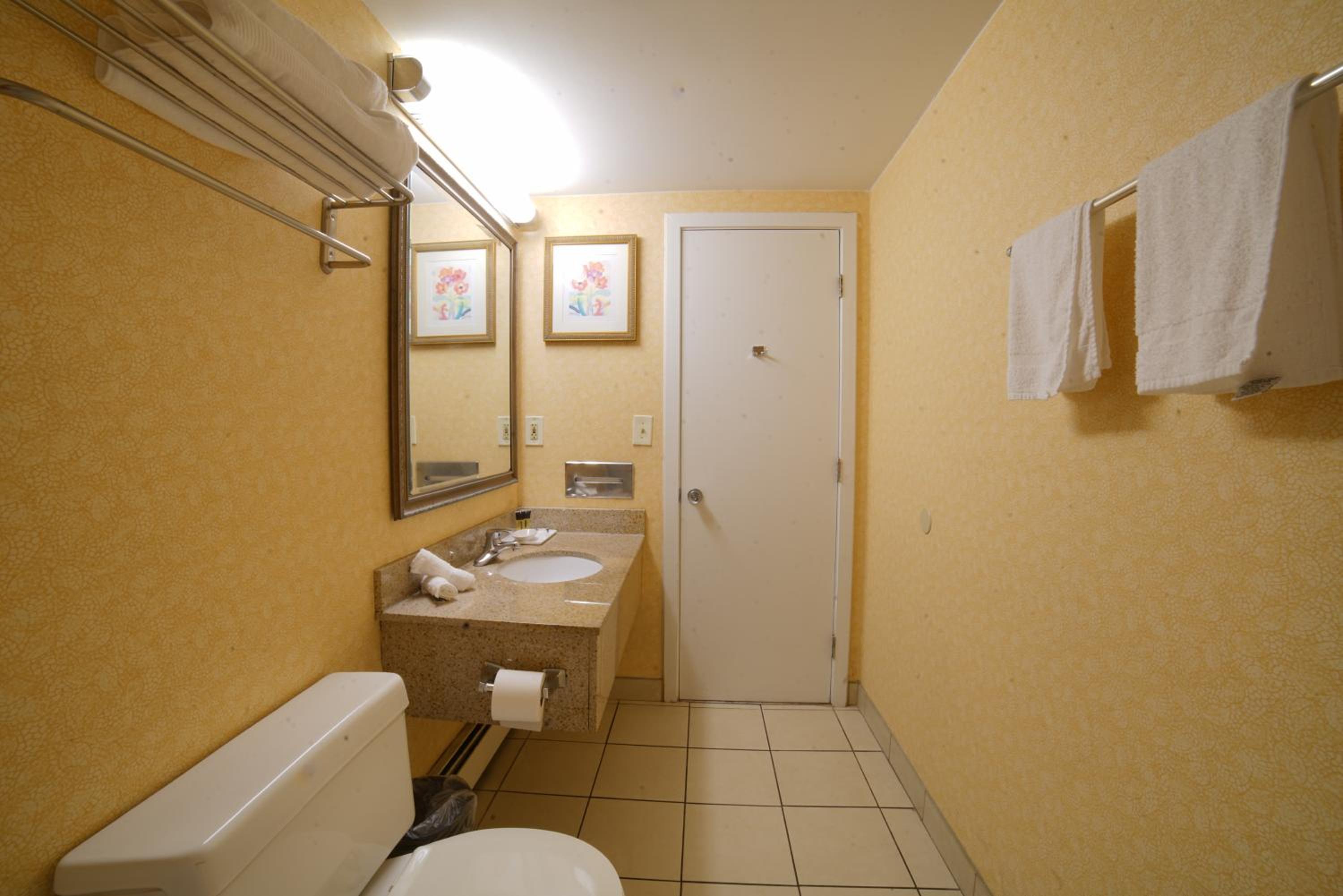 Standard Double Room with Two Double Beds - Photo 7