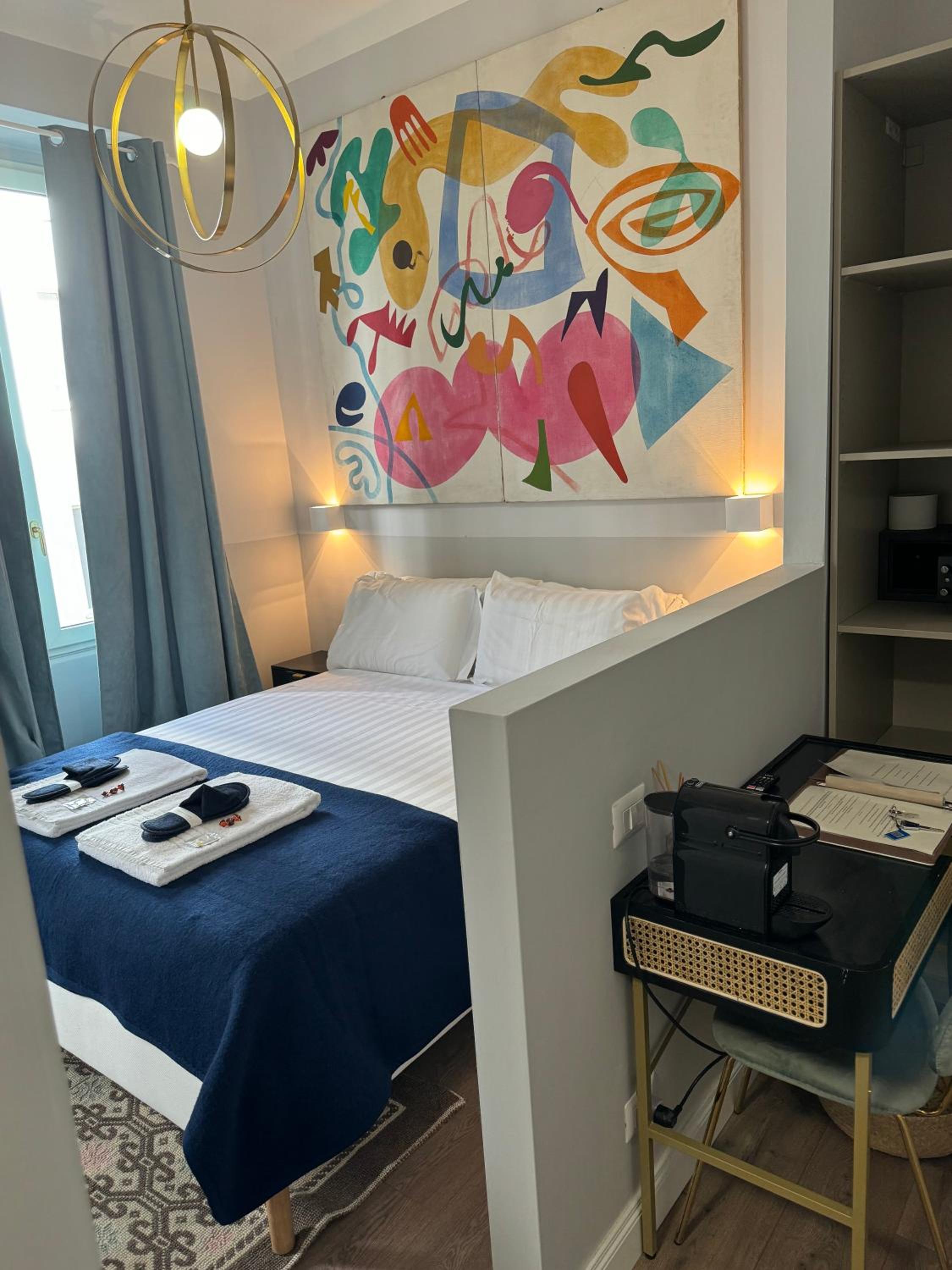 Deluxe Double Room (2 Adults + 1 Child) photo 1