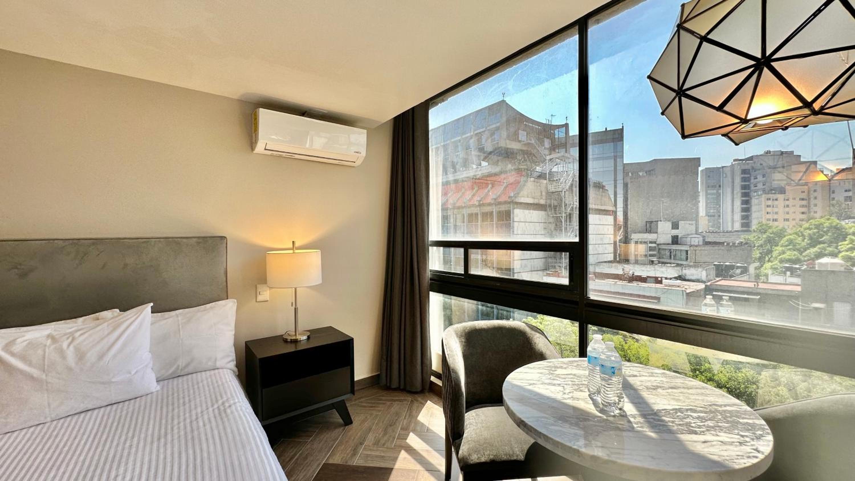 Deluxe Junior Suite - Photo 11
