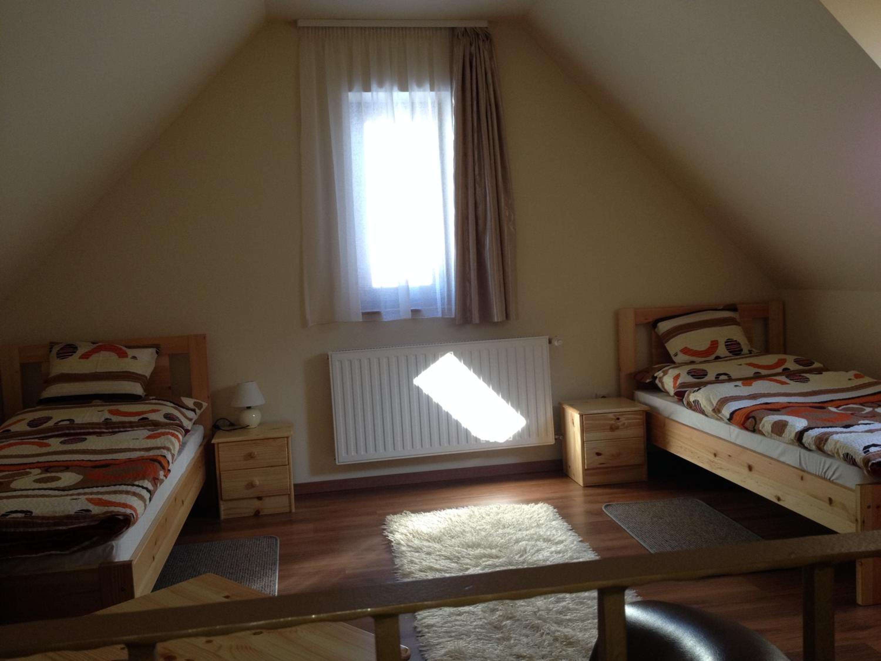 Family Room with Lake View - Photo 18